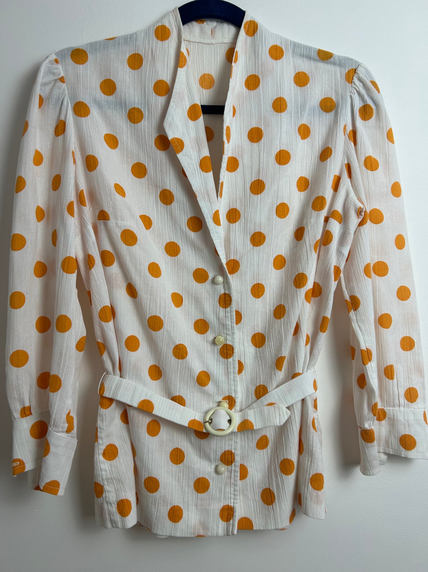 Vintage 1980s Size 12 White & Orange Polka Dot Cheesecloth Cotton Long Sleeve 40’s Style Belted Blouse