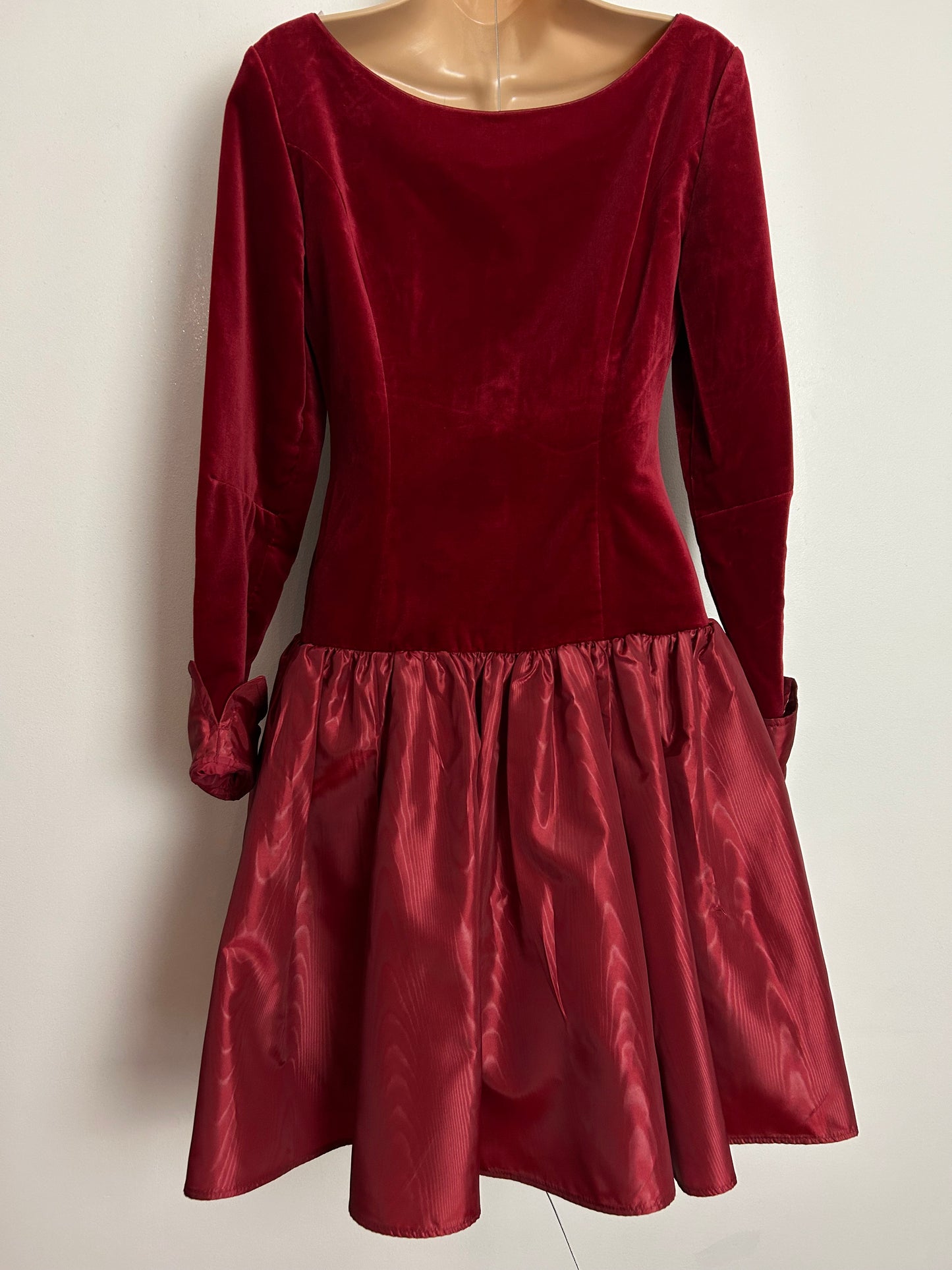 Vintage 1980s LAURA ASHLEY UK Size 6/8 (UK Size 10 On Label) Red Velvet & Moire Acetate Xmas Party Prom Dress