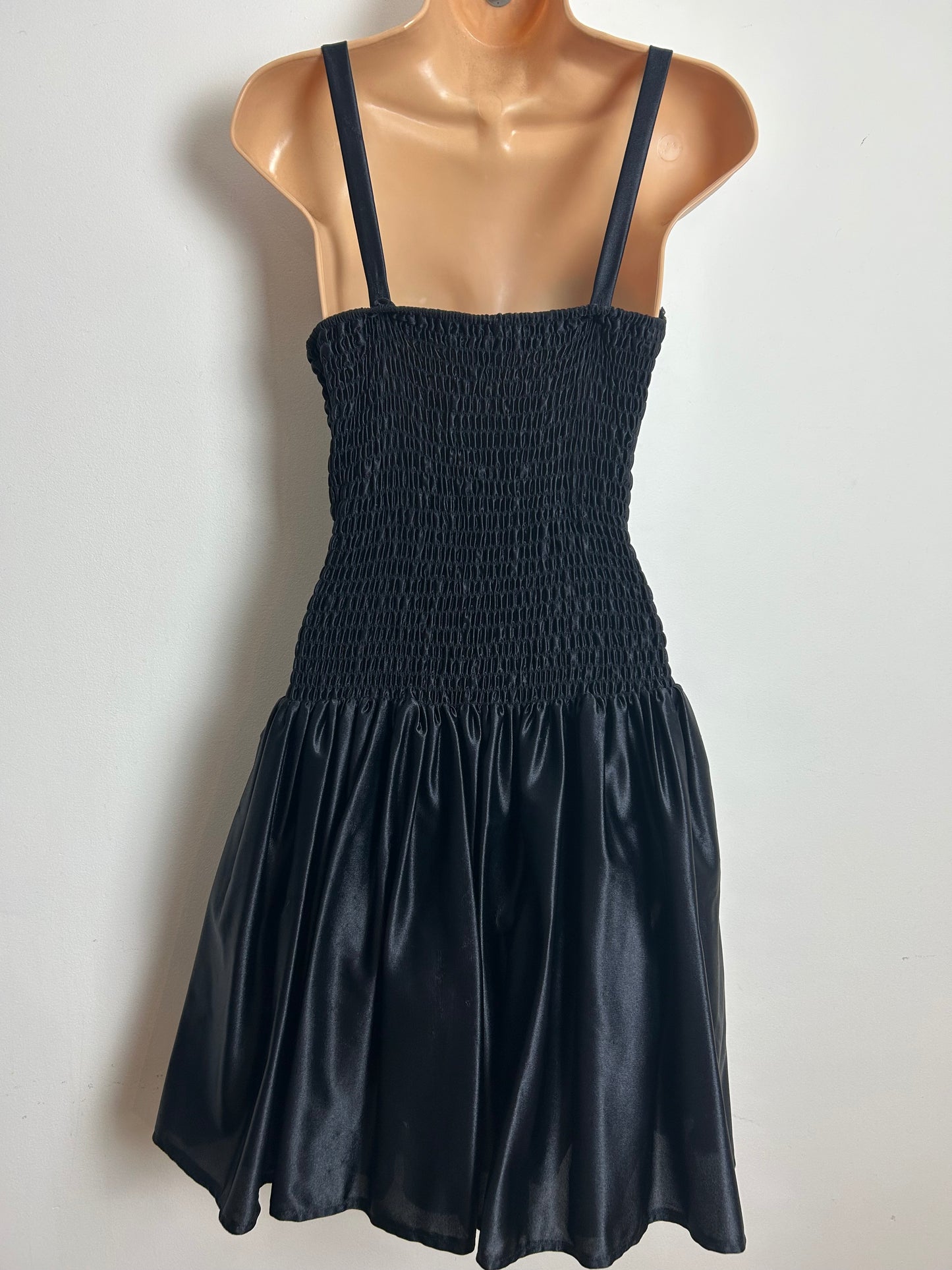 Vintage 1980s Size 10 Black & Metallic Gold Lace Bodice Party Prom Dress