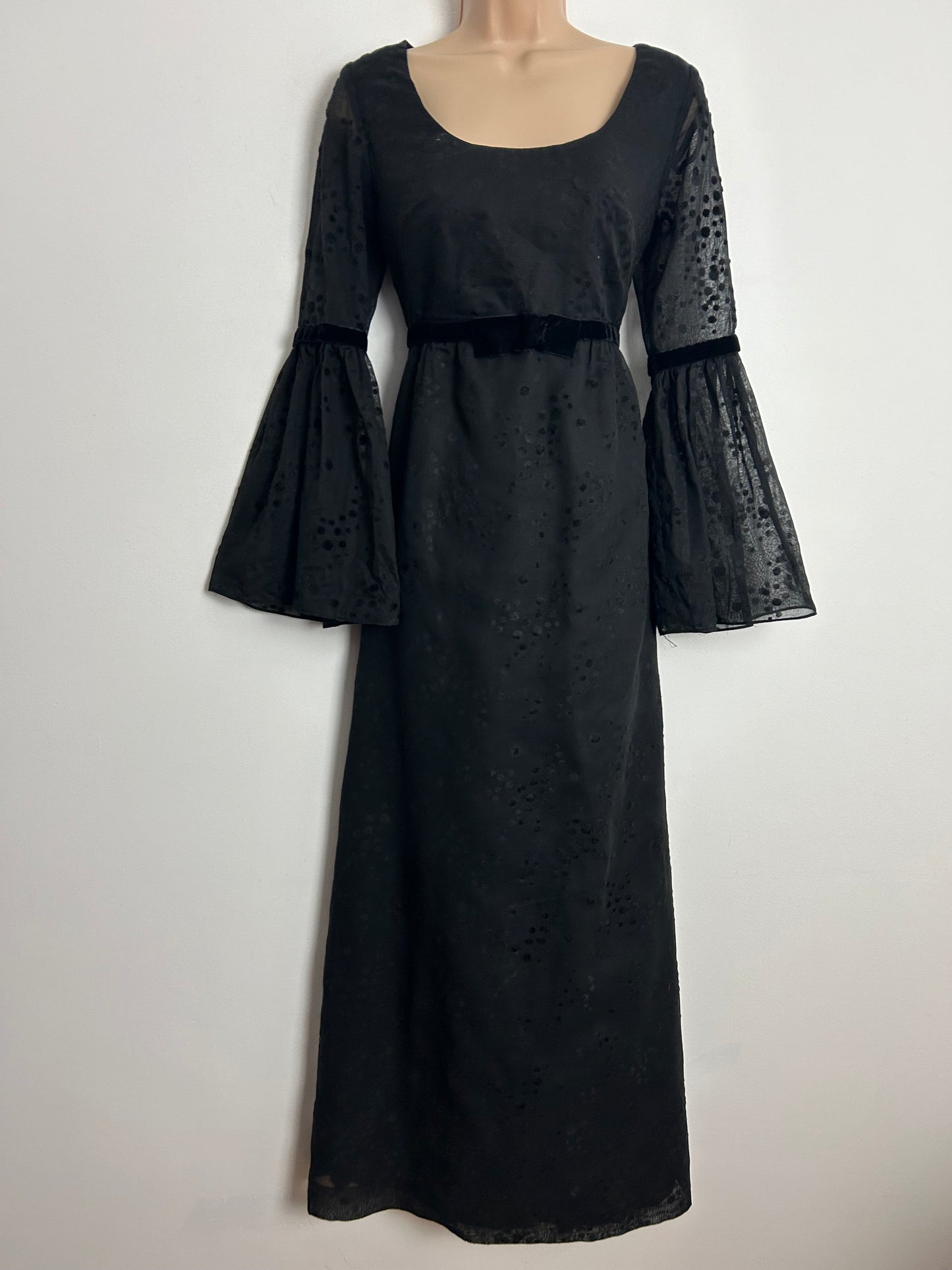 Vintage 1970s BERKERTEX UK Size 8 Black Cotton & Velvet Flock Flared Cuff Boho Maxi Dress