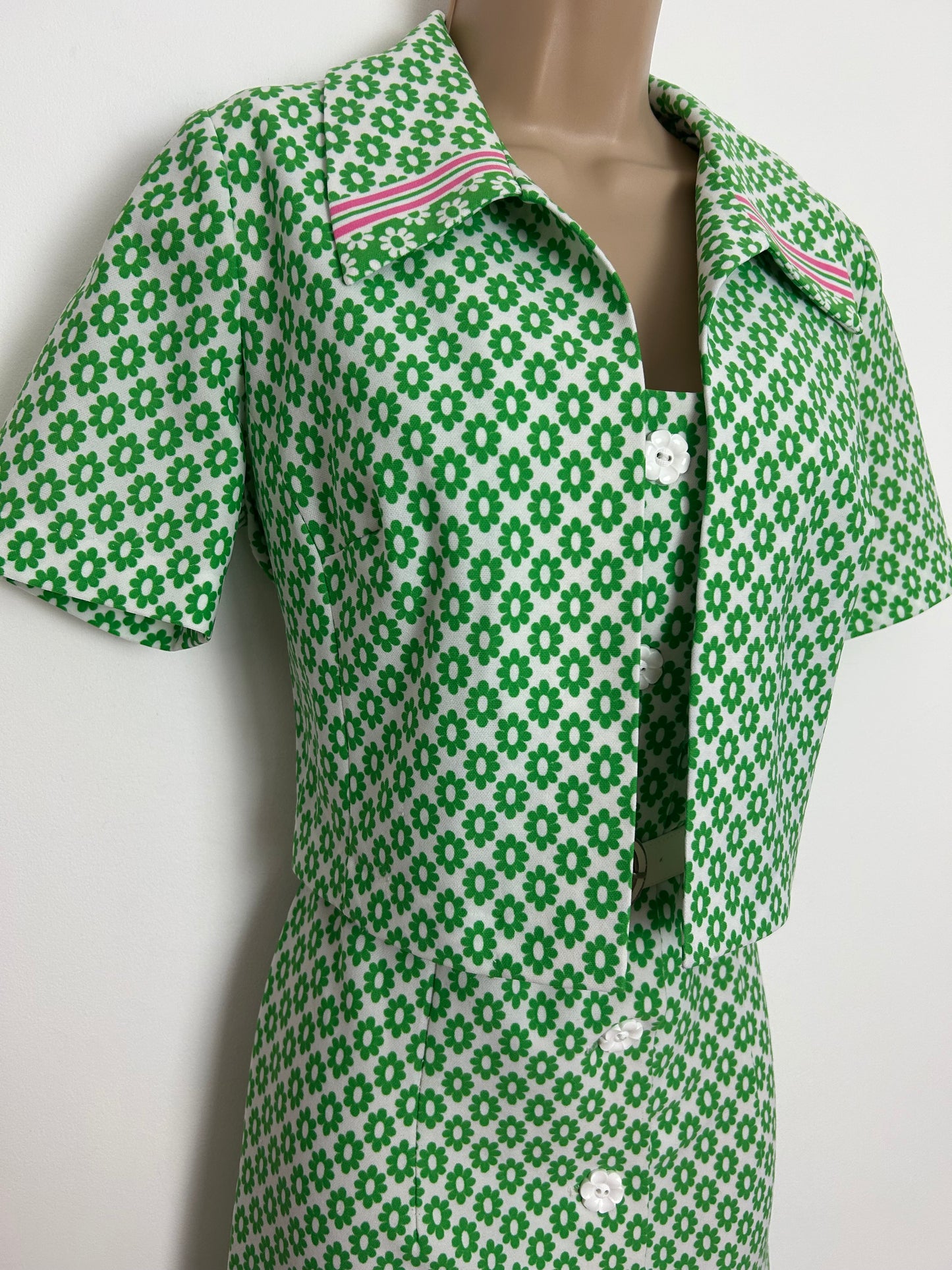 Vintage 1960s MARY HARNES Size 12 Green & White Daisy Floral Print Dress & Jacket Two Piece Set