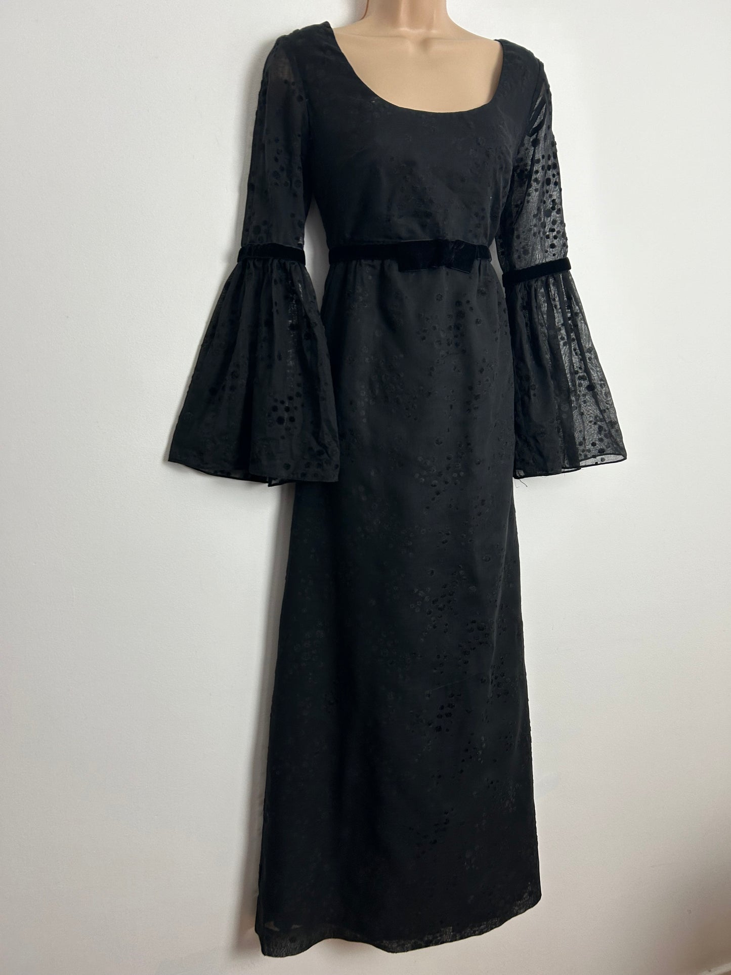 Vintage 1970s BERKERTEX UK Size 8 Black Cotton & Velvet Flock Flared Cuff Boho Maxi Dress