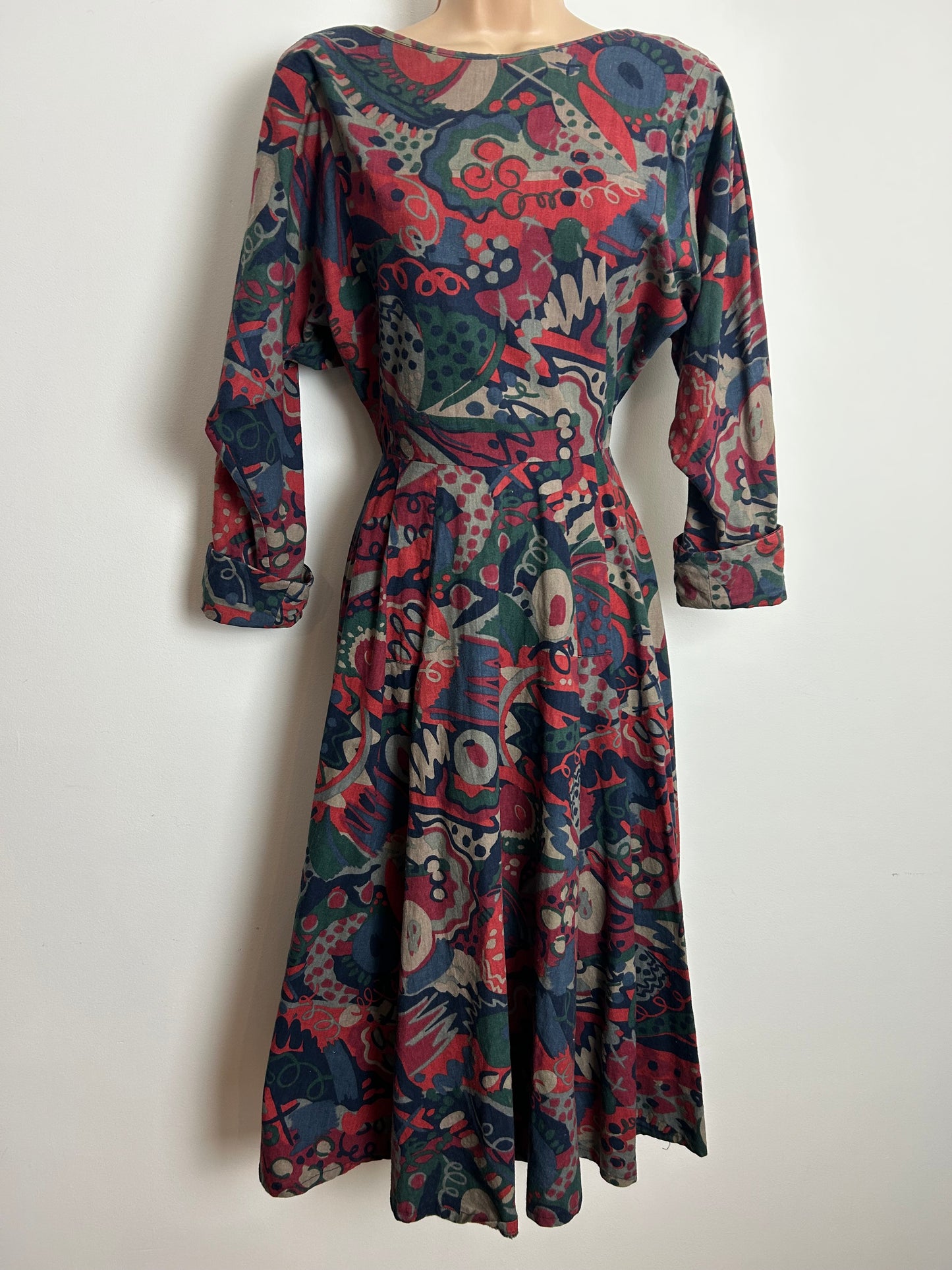 Vintage 1980s DROOPY & BROWNS Angela Holmes Size 6 Dark Green Red & Grey Abstract Print Midi Dress
