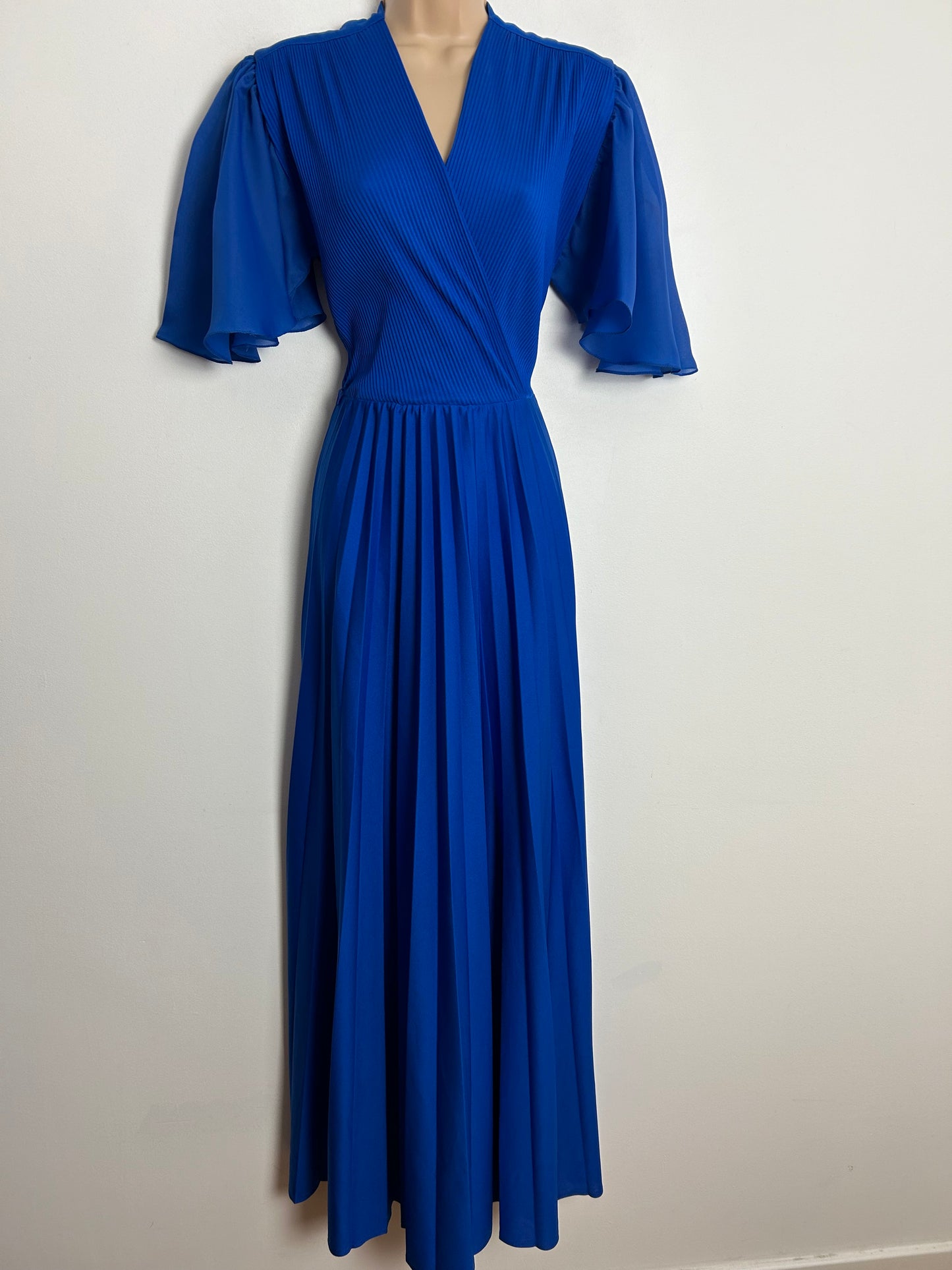 Vintage 1970s UK Size 10 Electric Blue Plisse Pleated Flared Short Flared Sleeve Pleated Maxi Dress