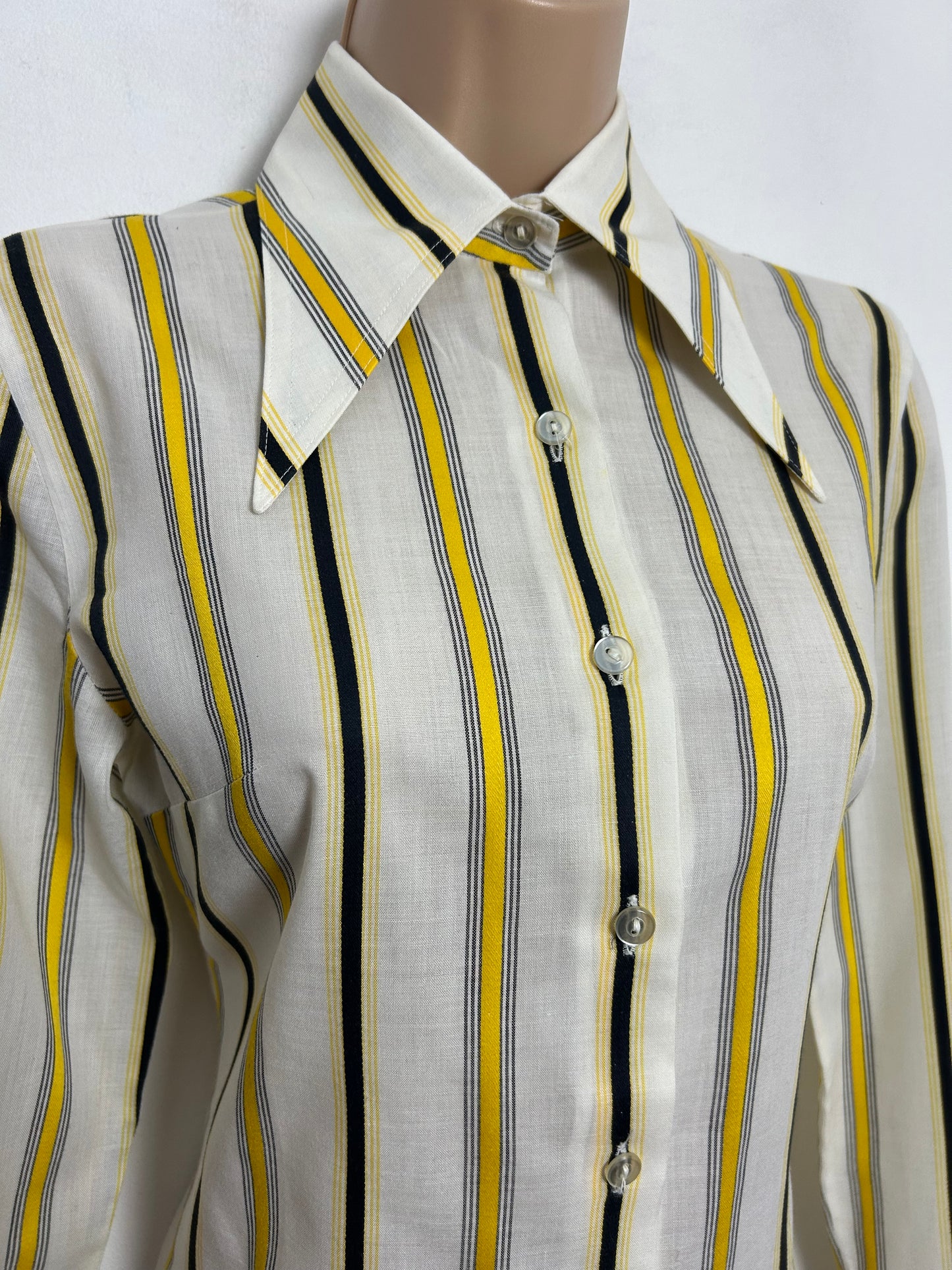 Vintage 1970s Size 8 White Yellow & Black Vertical Stripe Print Cotton Mix Long Sleeve Dagger Collar Shirt