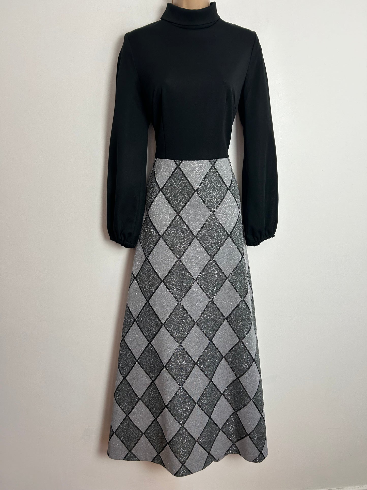 Vintage 1970s UK Size 12 Black & Silver Lurex Diamond Check Pattern Long Sleeve Occasion Maxi Dress