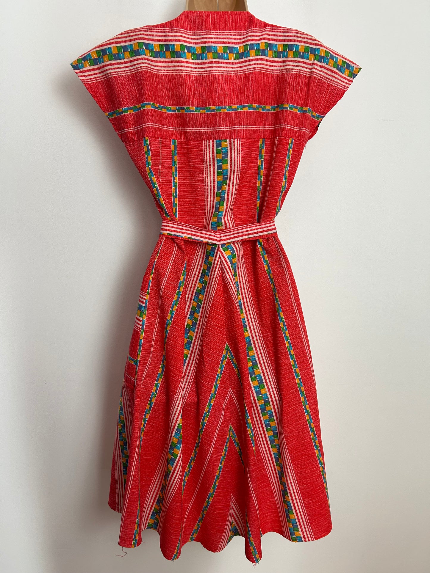 Vintage 1970s Size 8 Cute Red Stripe Print Short Cap Sleeve Belted Cotton Day Dress