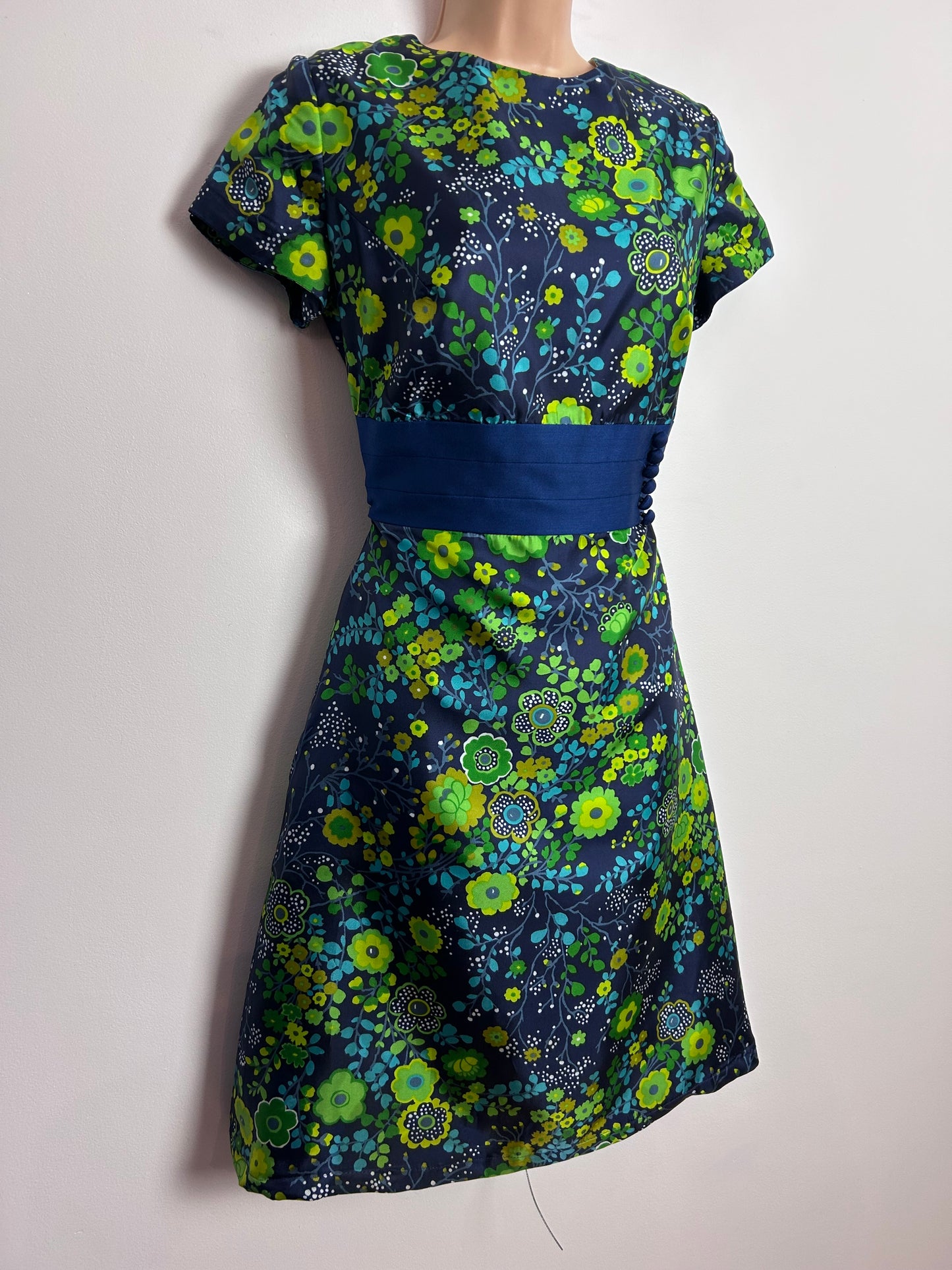 Vintage 1960s BERKERTEX UK Size 10 Navy Blue & Green Tones Floral Print Short Sleeve Mod Dress