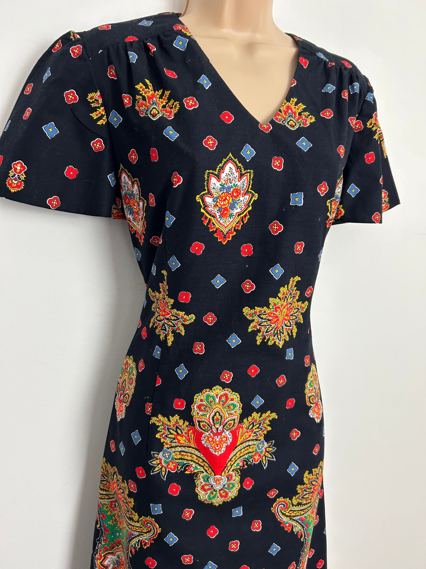 Vintage 1970s UK Size 12 Black Red Blue & Orange Floral Print Cotton Short Sleeve Maxi Dress