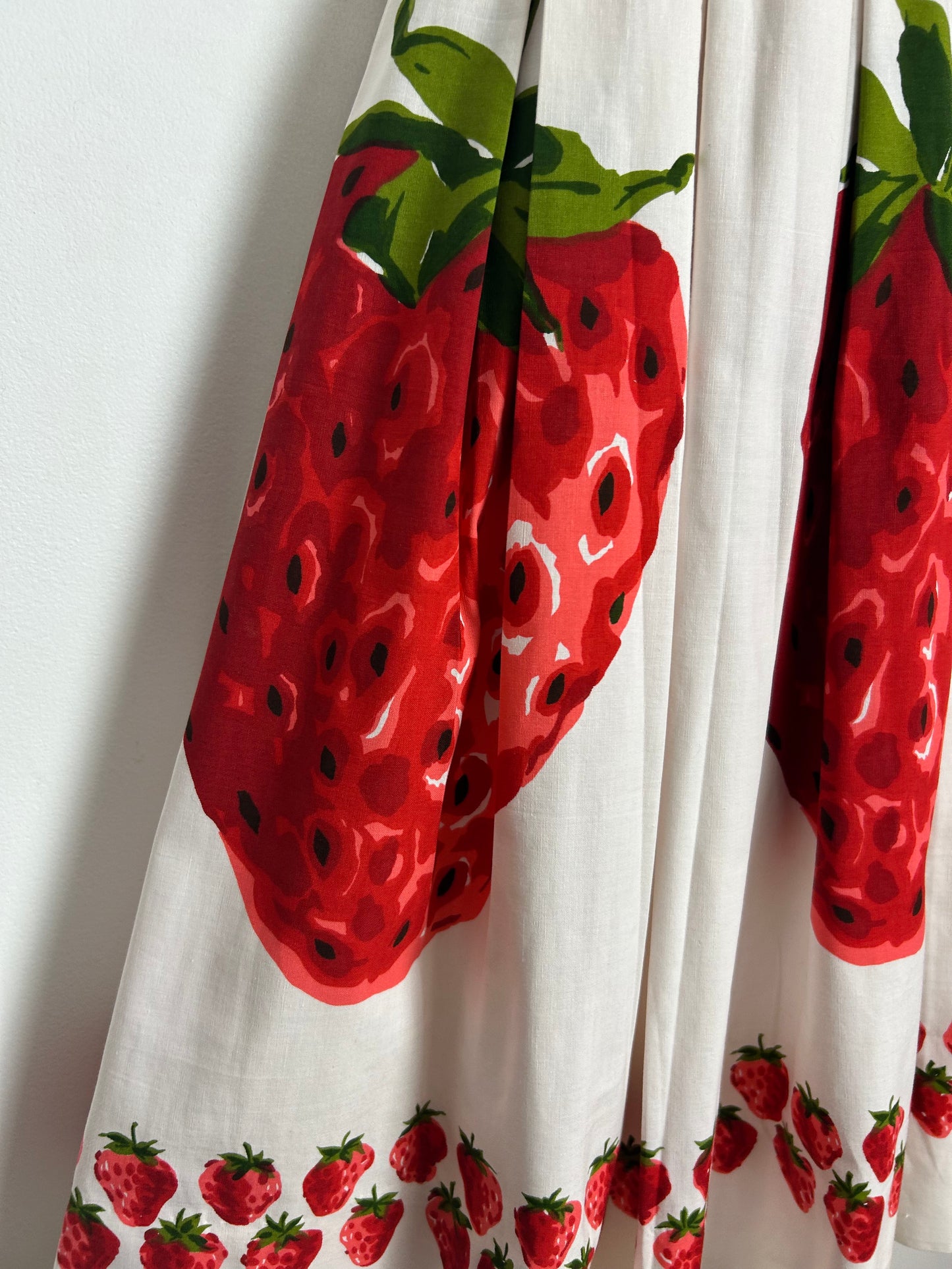 Vintage 1950s BLANES Size 6 AMAZING Cream & Red Strawberry Print Cotton Belted Pleated Dress
