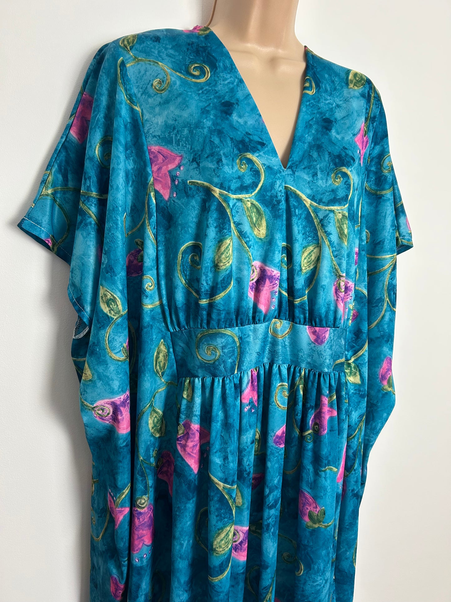Vintage One Size Turquoise Pink & Green Floral Print Short Wide Sleeve Kaftan