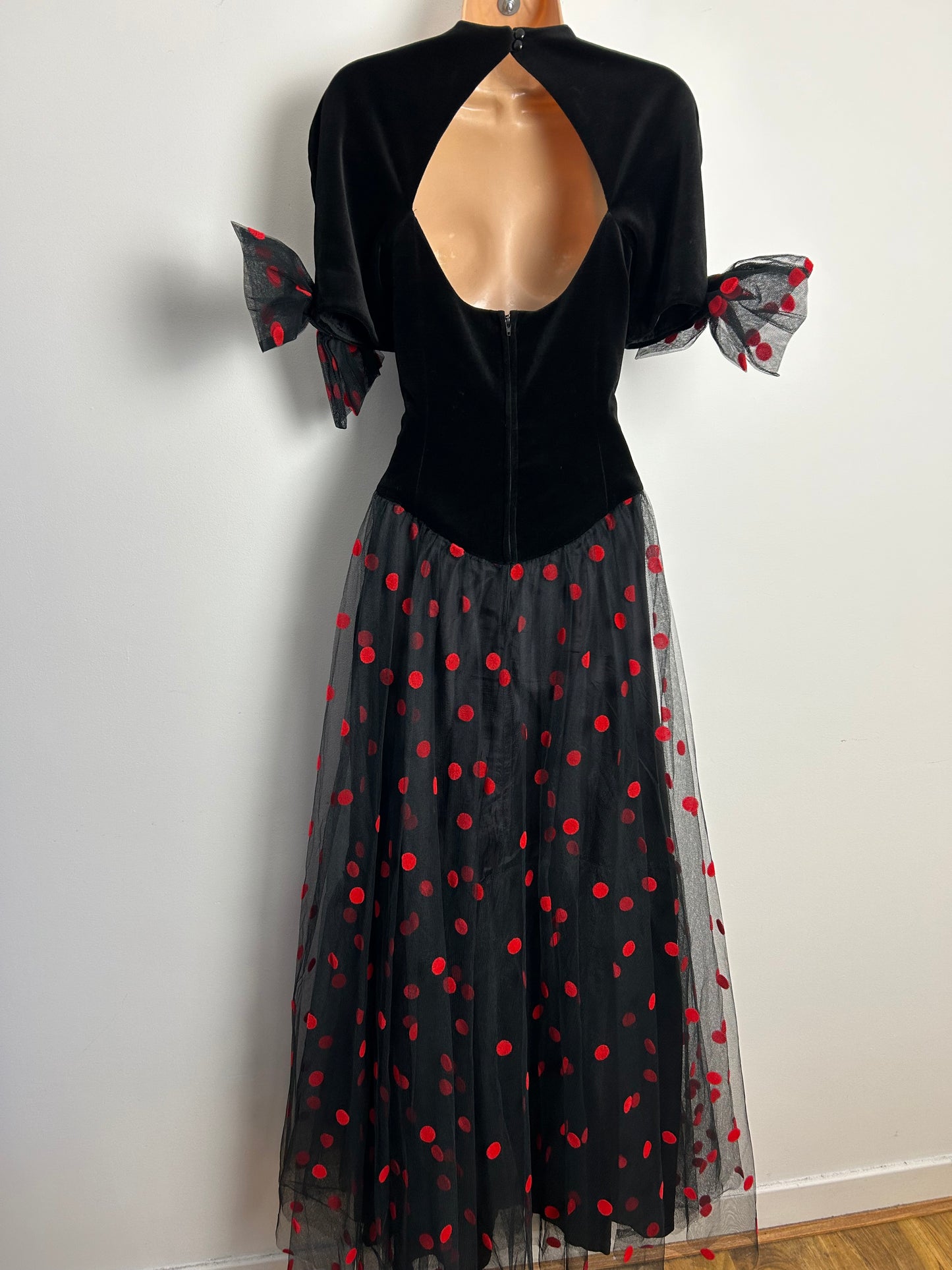 Vintage 1980s FRANK USHER Size 8 Black & Red Velvet Flock Polka Dot Net & Velvet Occasion Party Gown
