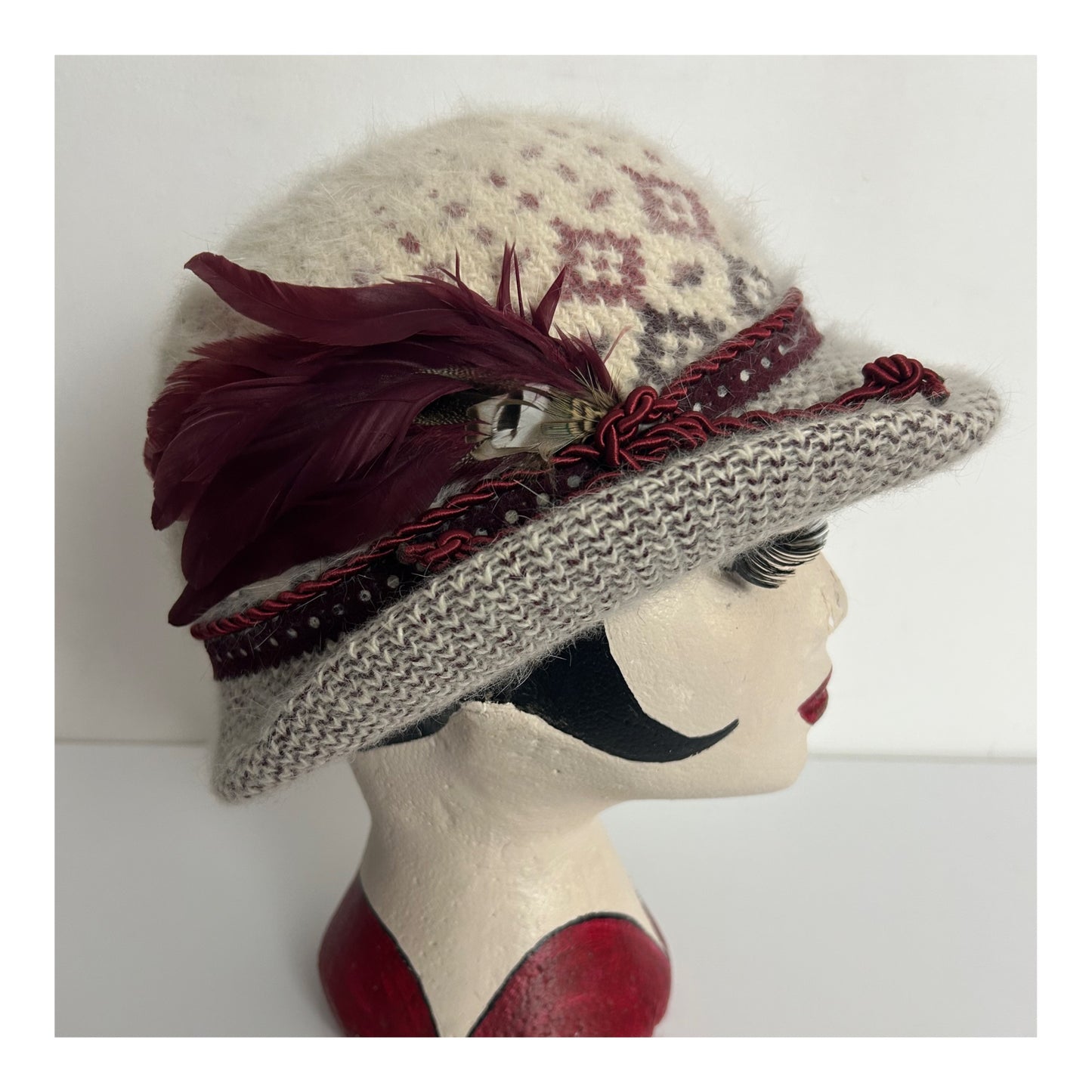 Vintage Gorgeous Cream & Dark Red Angora Mix Feather Detail Trilby Style Hat