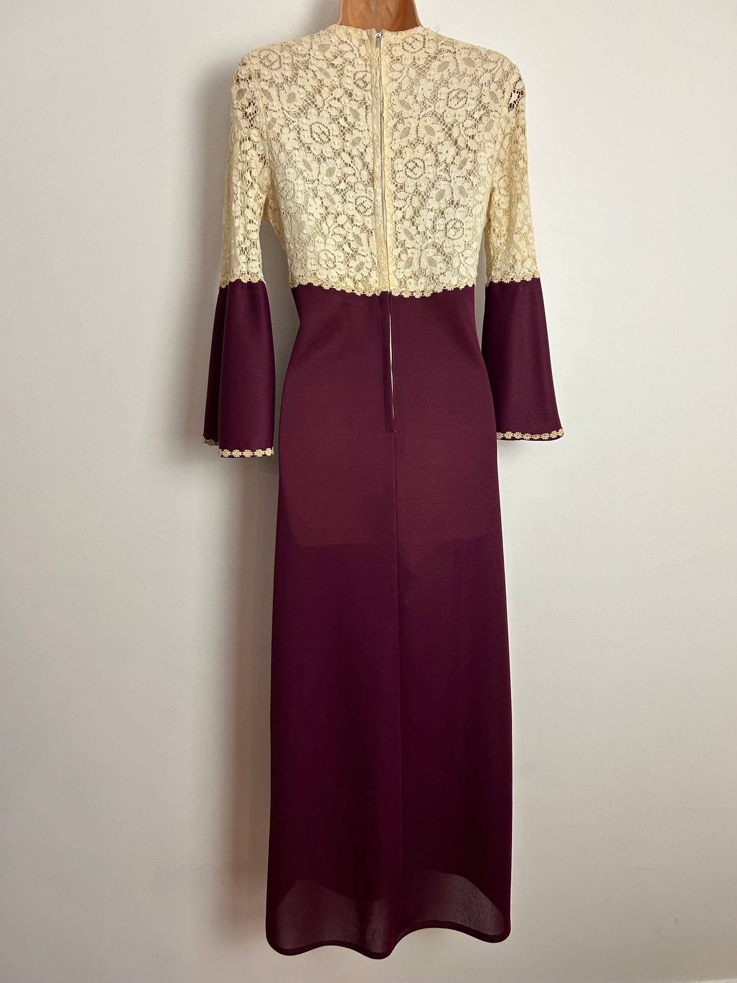 Vintage 1970s CHARMONT UK Size 10-12 Plum Purple & Cream Lace Flared Cuff Boho Maxi Dress