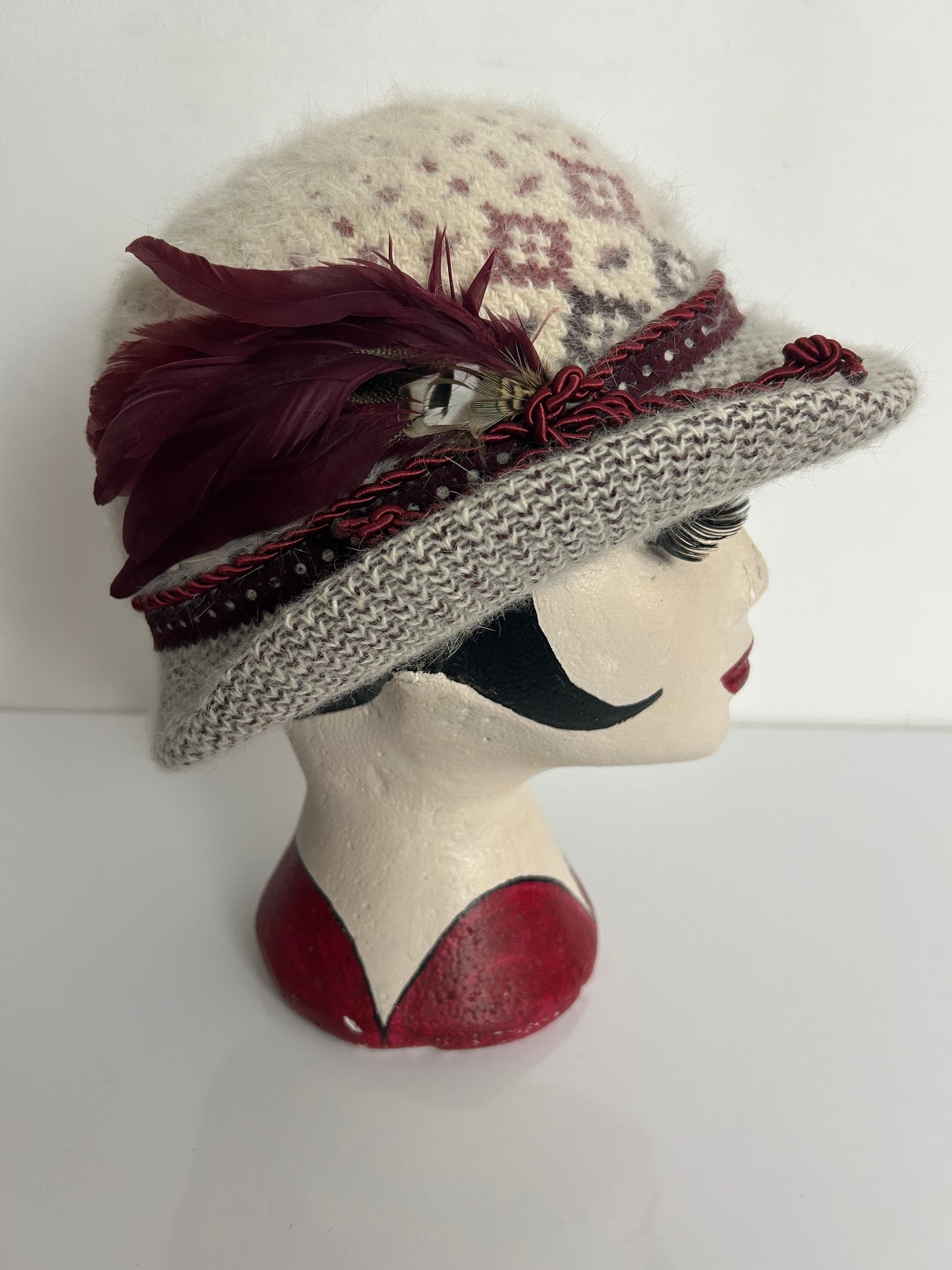 Vintage Gorgeous Cream & Dark Red Angora Mix Feather Detail Trilby Style Hat