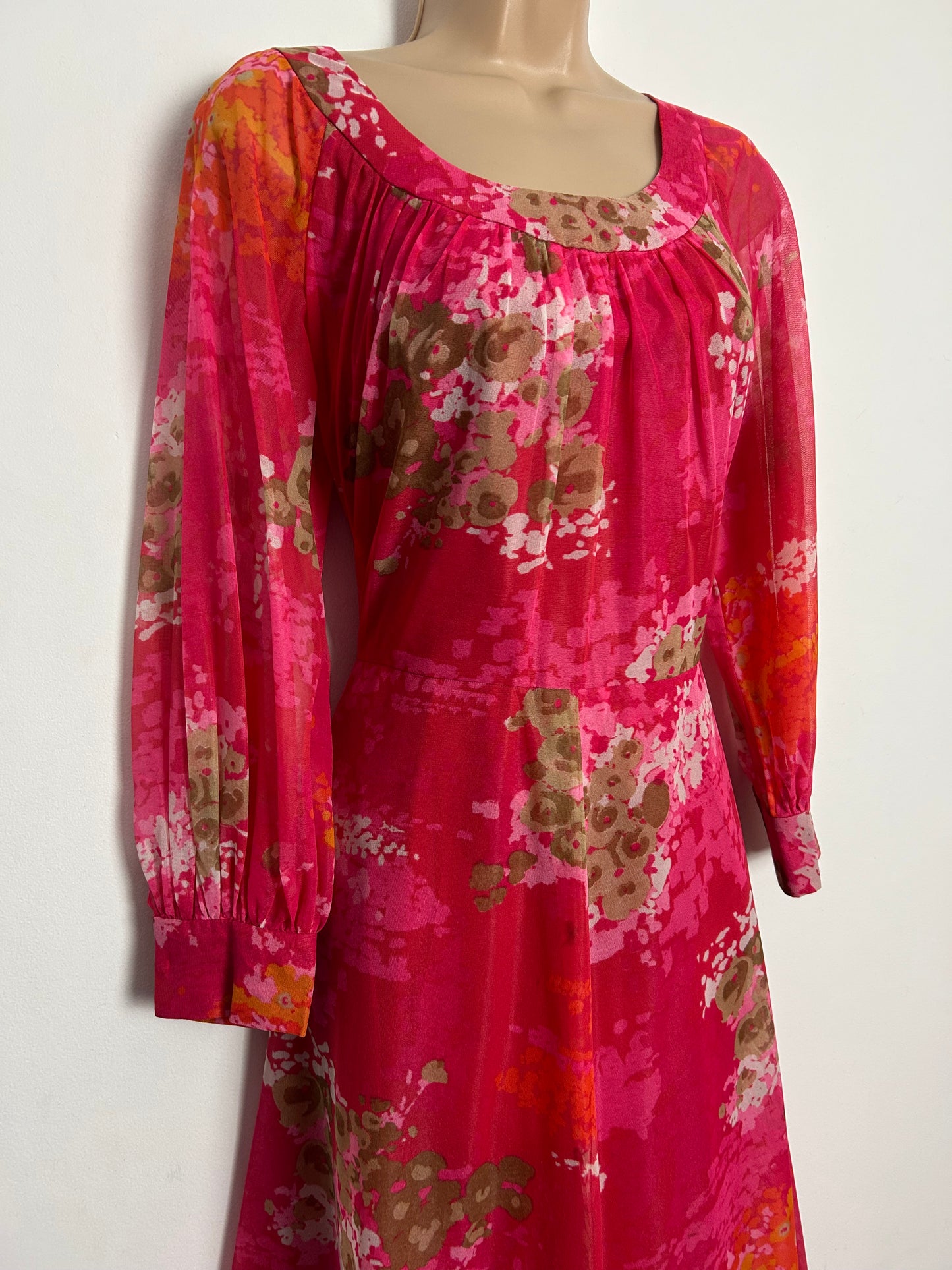 Vintage 1970s BERKERTEX UK Size 10-12 Pretty Pink Beige Brown & White Floral Print Maxi Dress