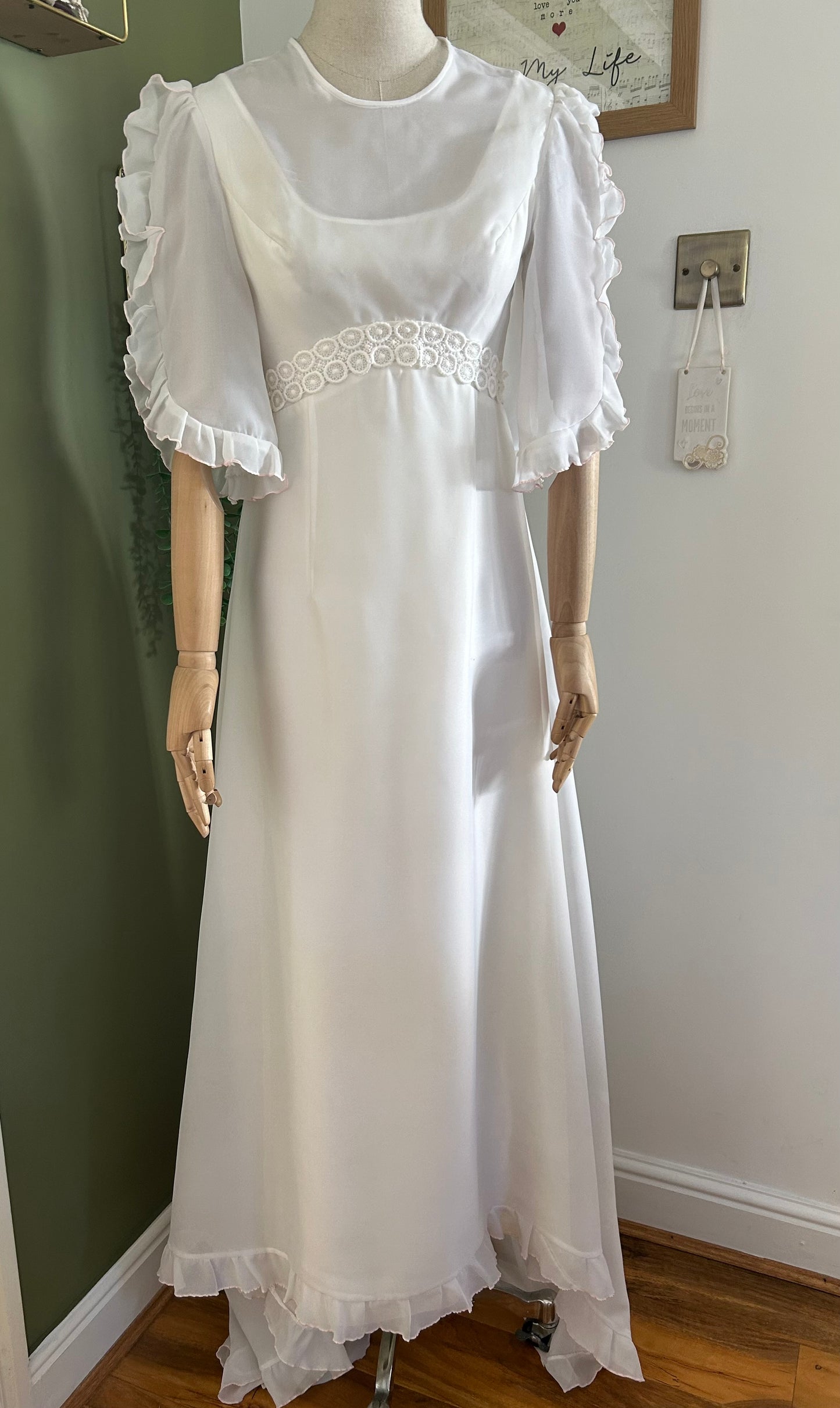 Vintage 1970s Size 6 White Ruffle Trim Mid Sleeve Boho Wedding Dress With Small Train