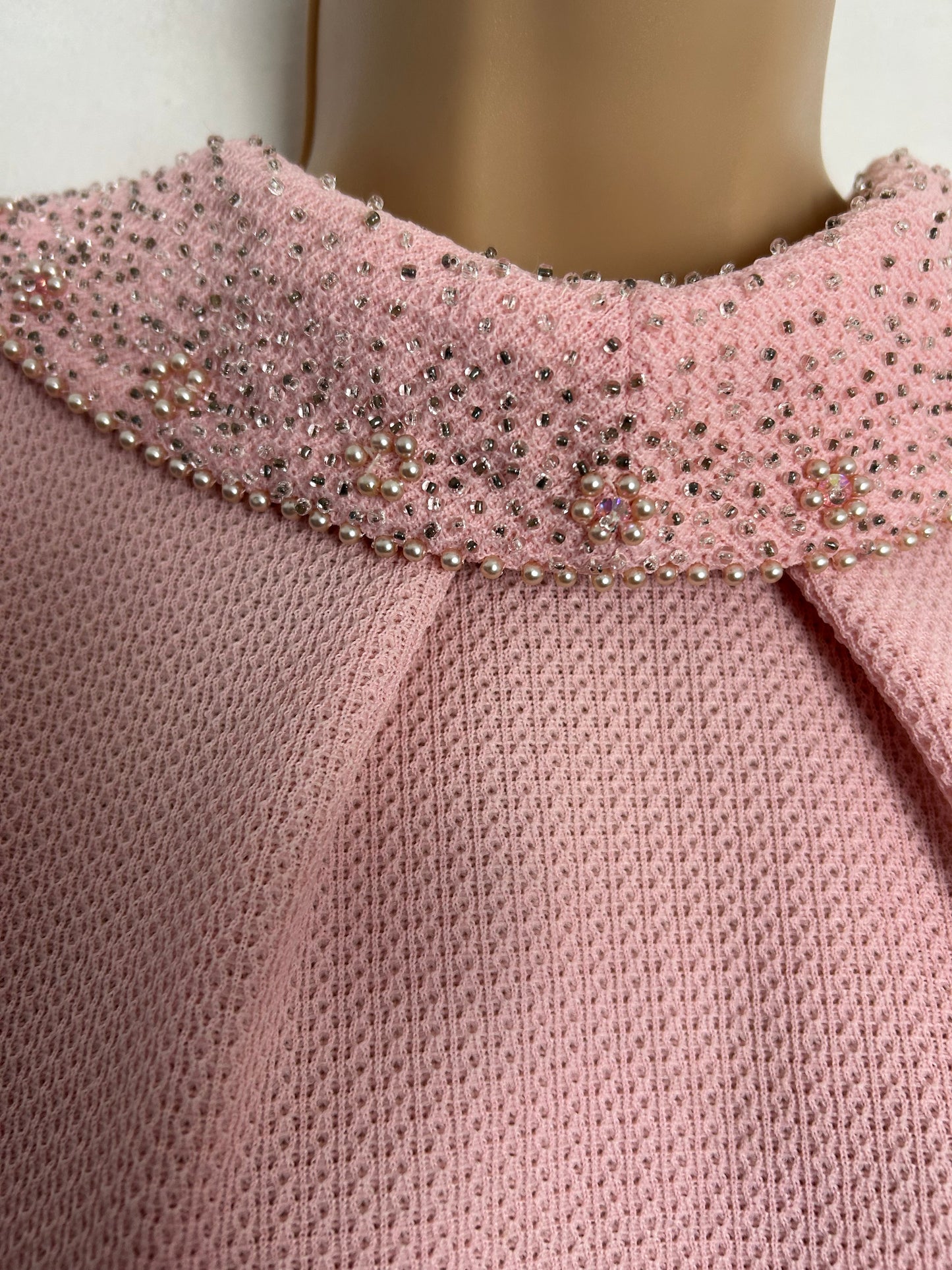 Vintage 1960s Size 8 Pale Pink Waffle Fabric Bow Detail Bead Embellished Sleeveless Top