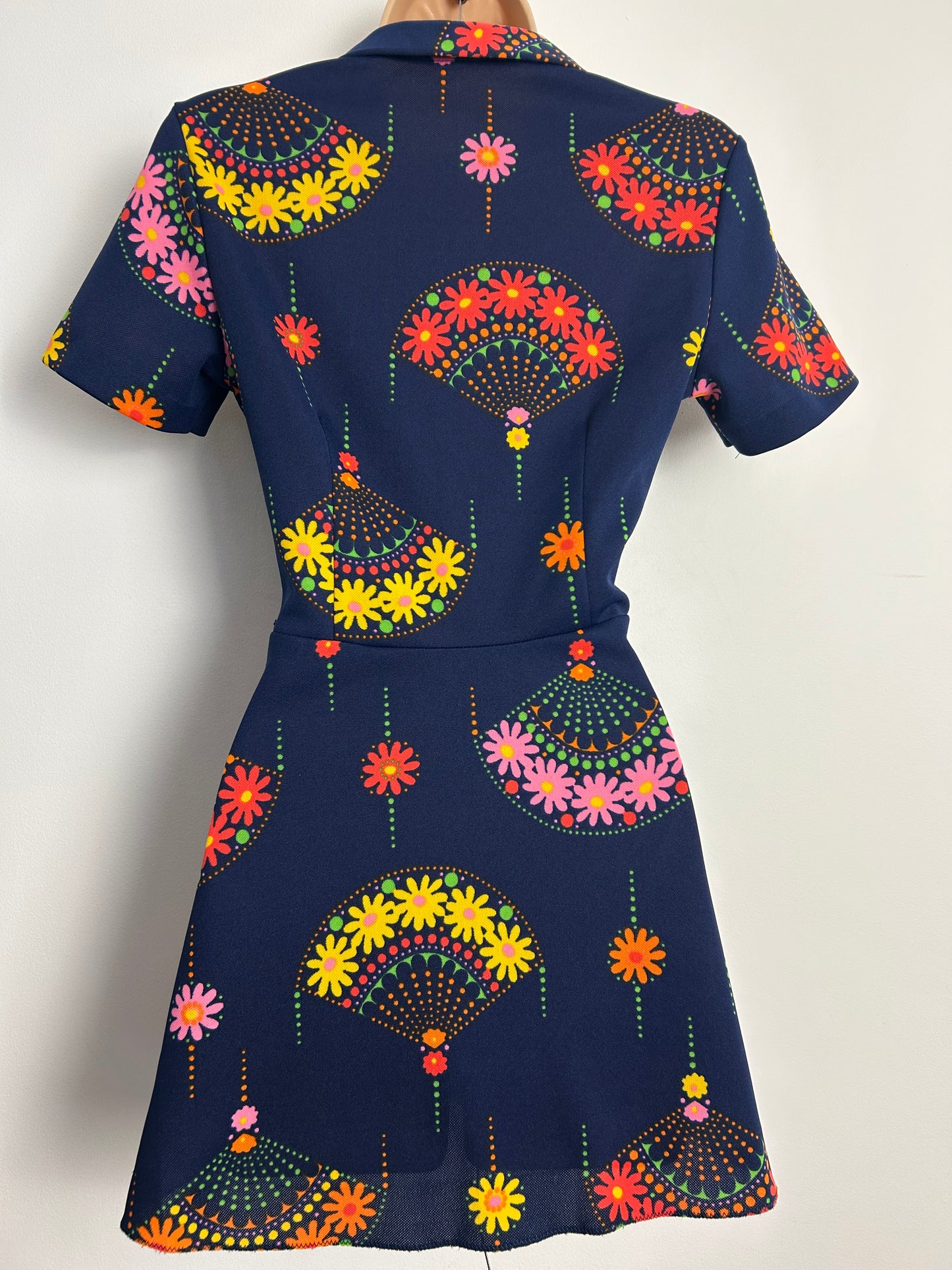 Vintage Early 1970s Size 8 Navy Blue Orange Pink Yellow & Pink Floral & Fan Print Beagle Collar Mini Dress