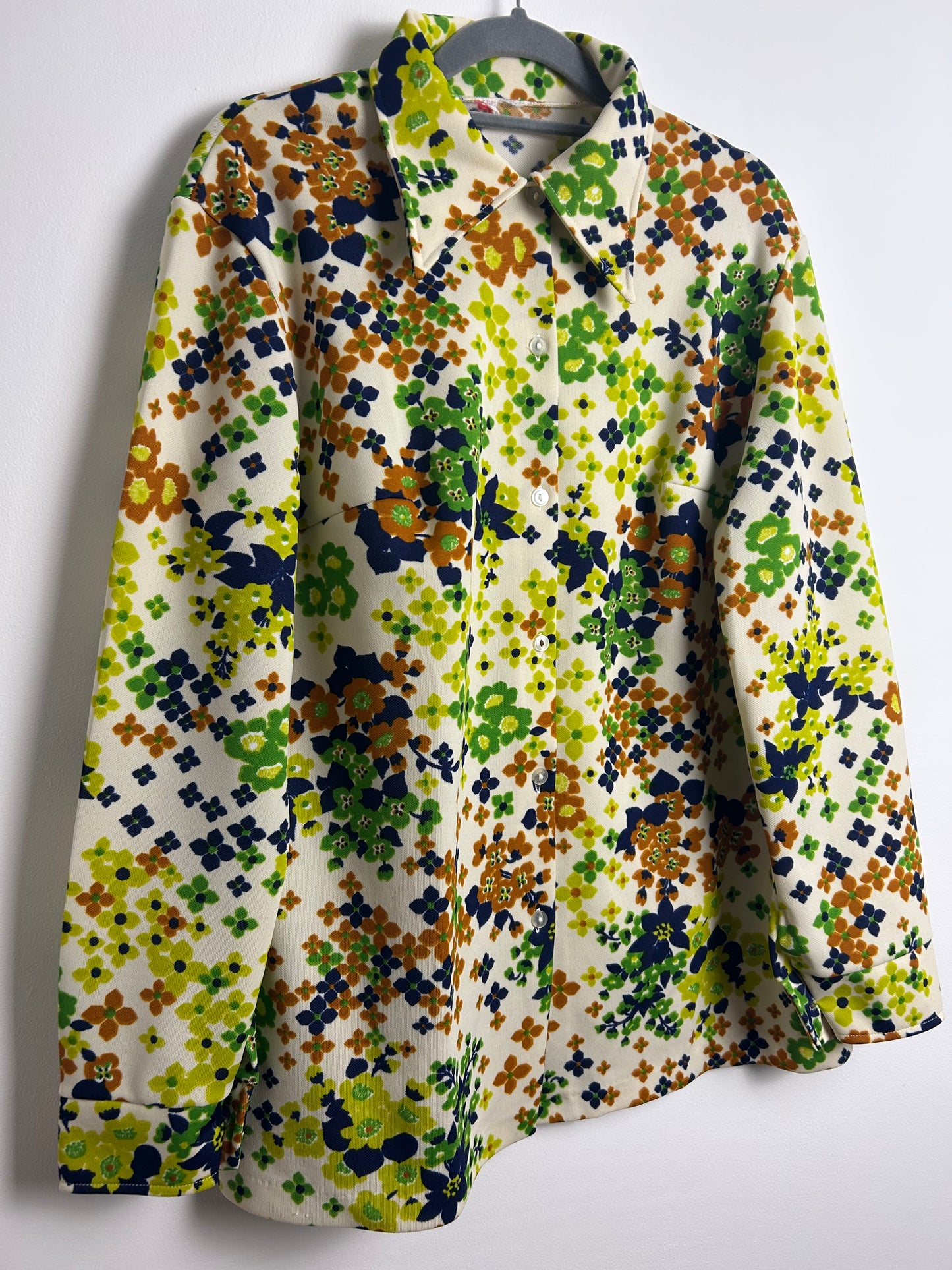 Vintage 1970s Size 14-16 White Green & Brown Tones Floral Print Long Sleeve Shirt