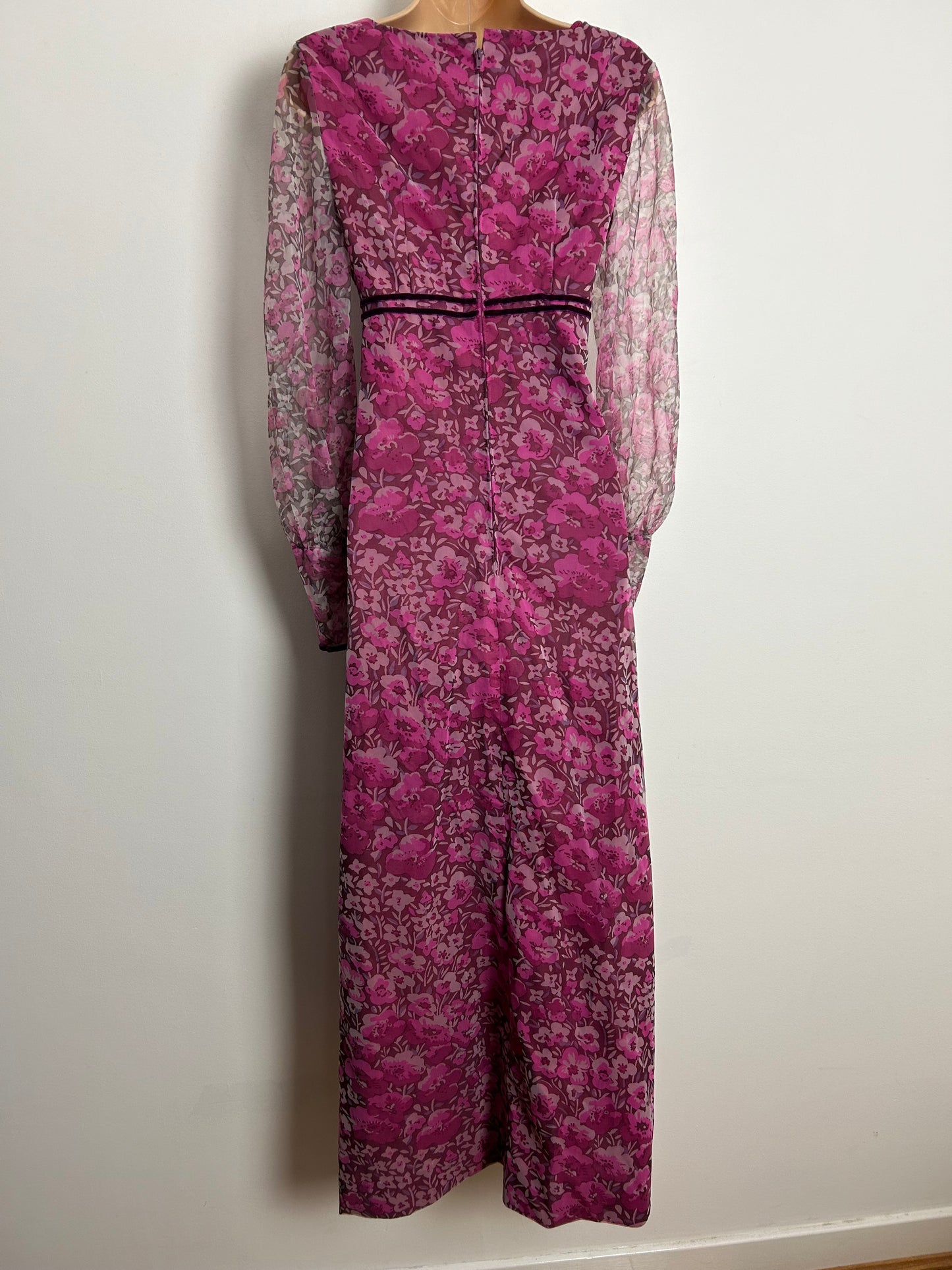 Vintage 1970s UK Size 8 Plum & Pink Tones Floral Print Long Sleeve Boho Maxi Dress