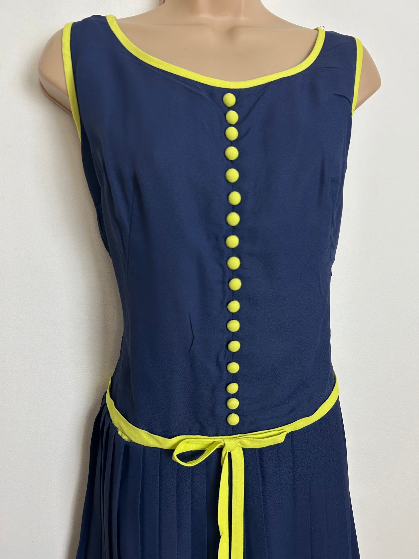 Vintage 1960s SAL MILLER OF MELBOURNE Size 8-10 Navy Blue & Chartreuse Yellow Trim Pleated Mod Dress