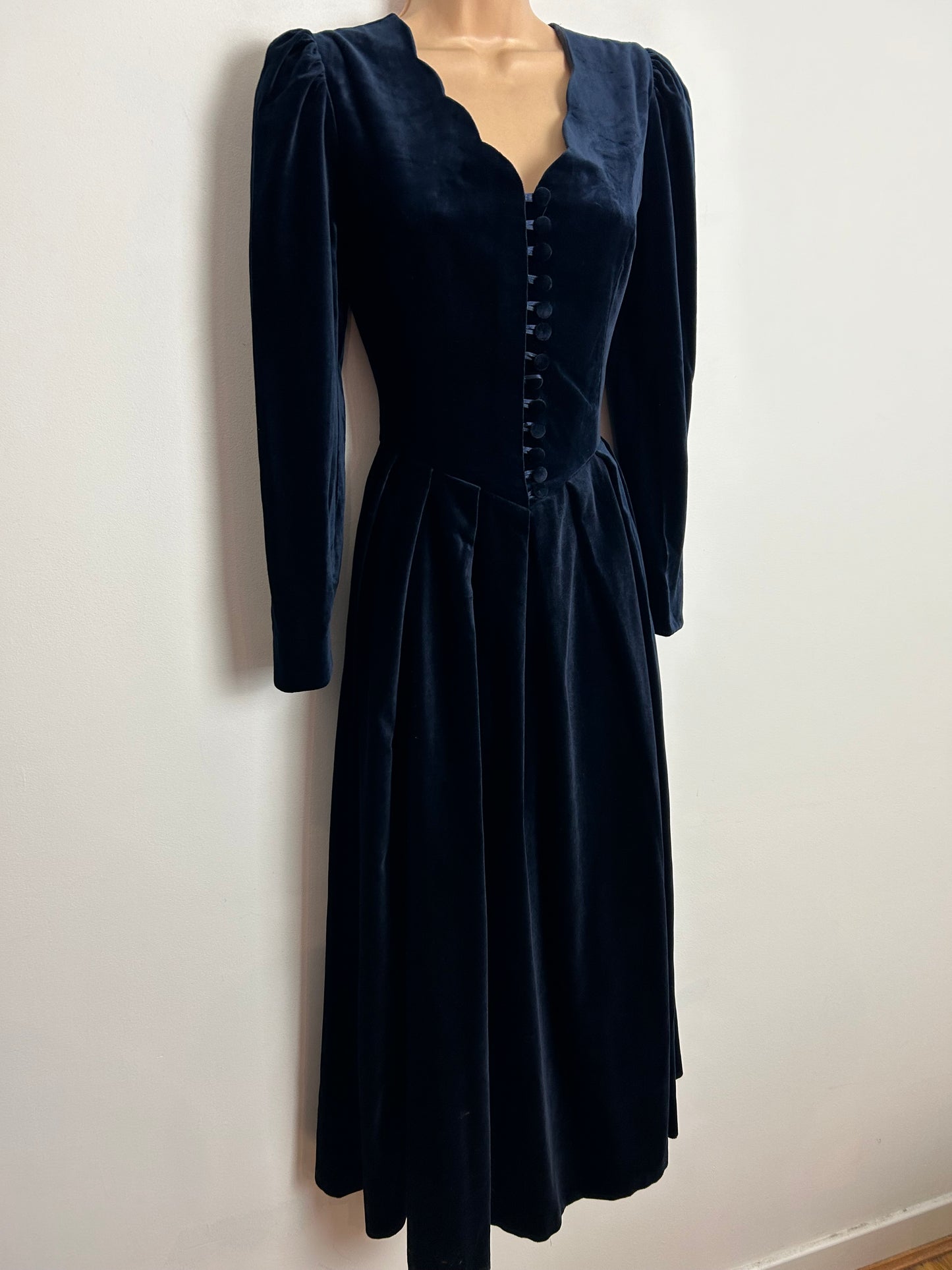 Vintage 1980s LAURA ASHLEY UK Size 8-10 (Size 12 On Label) Dark Blue Velvet Scallop Neck Long Sleeve Dress