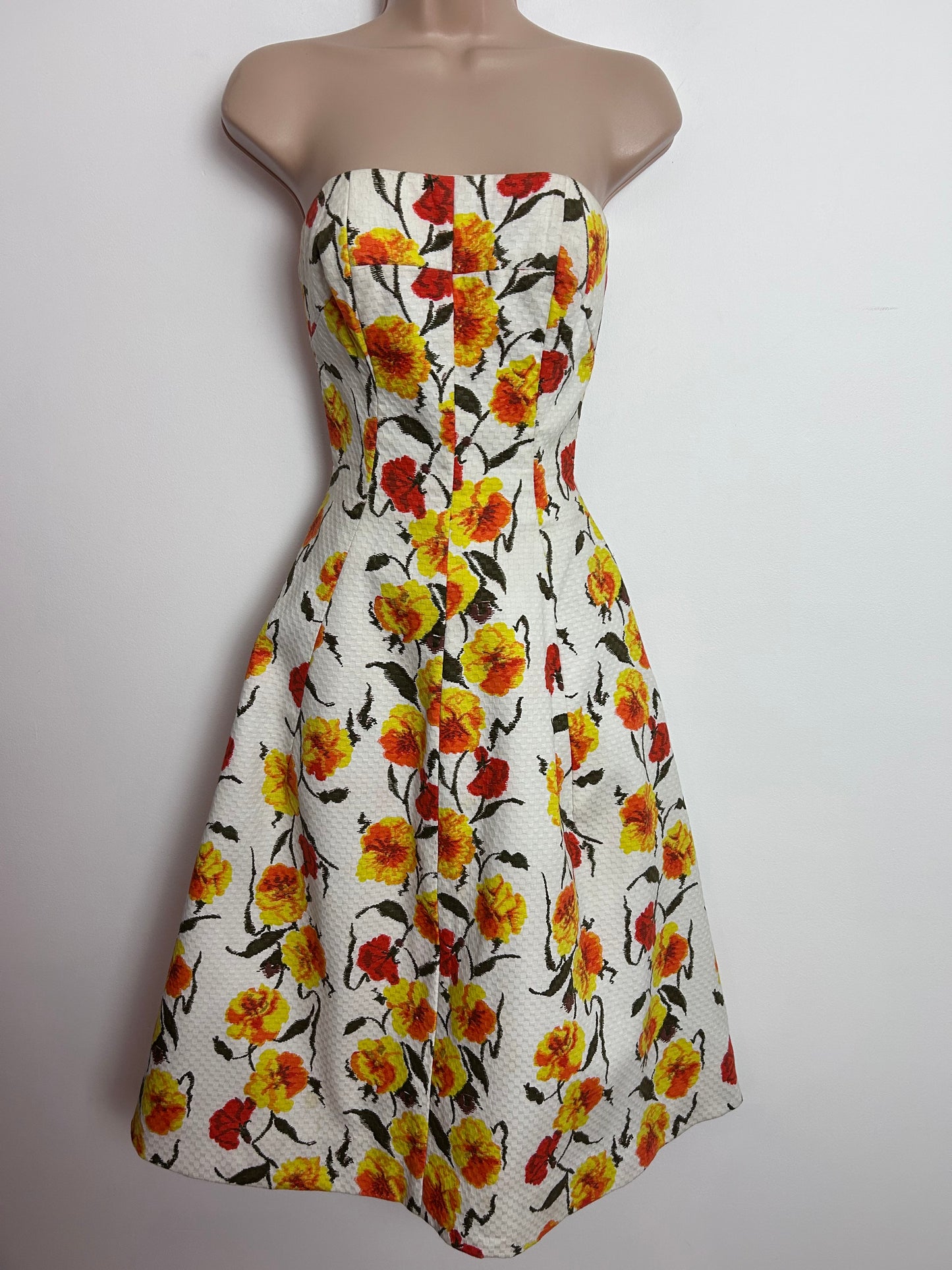 Vintage 1950s RICCI MICHAELS MAYFAIR Size 6-8 Off White Orange & Yellow Floral Print Strapless Boned Prom Dress