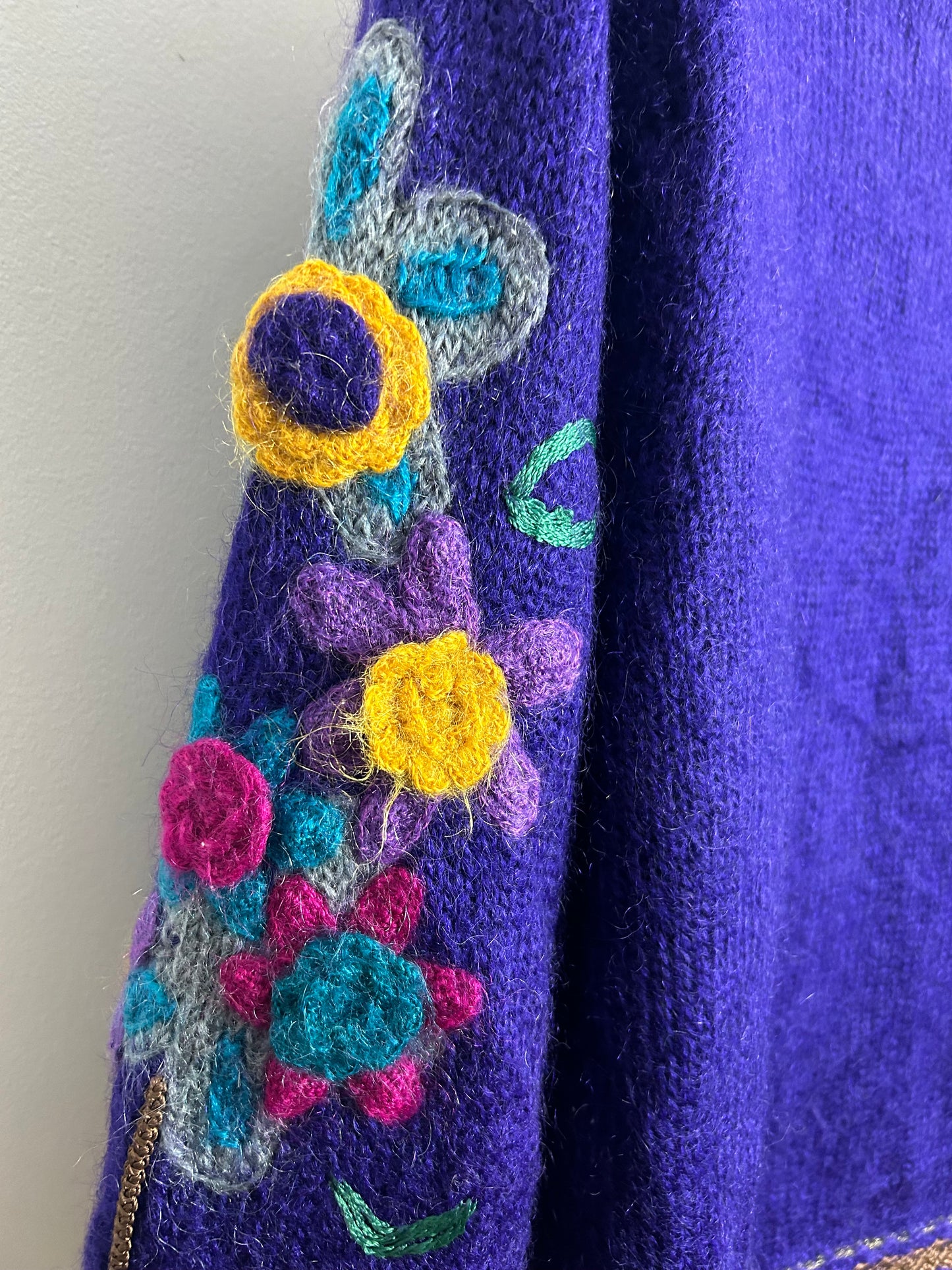 Vintage 1980s One Size Up To 14 Gorgeous Purple Mohair Mix Floral Wool Knit Long Sleeve Cardigan