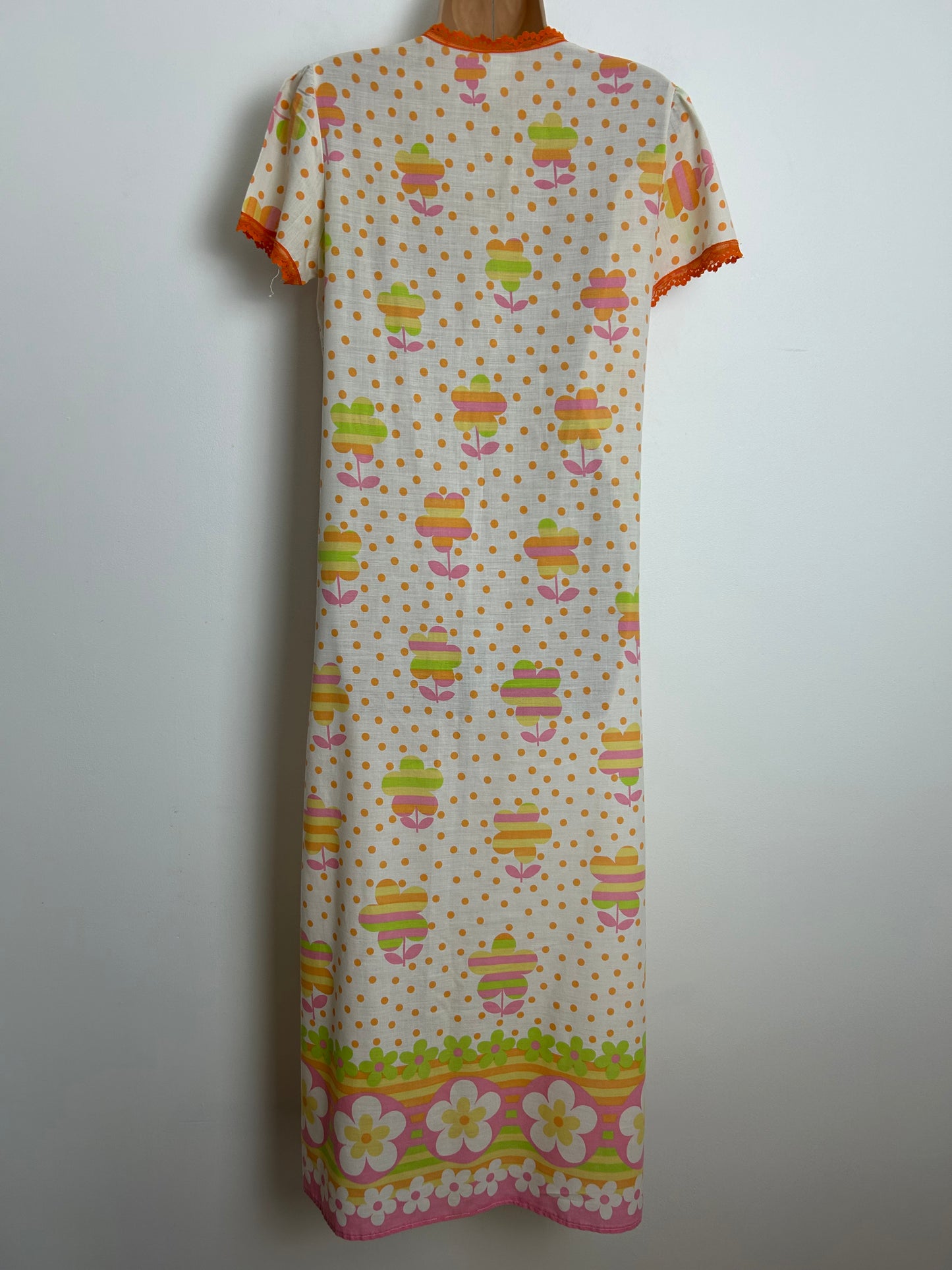 Vintage 1970s C&A Size 12 White Orange Green Pink & Yellow Polka Dot & Floral Print Cotton Mix Nightdress