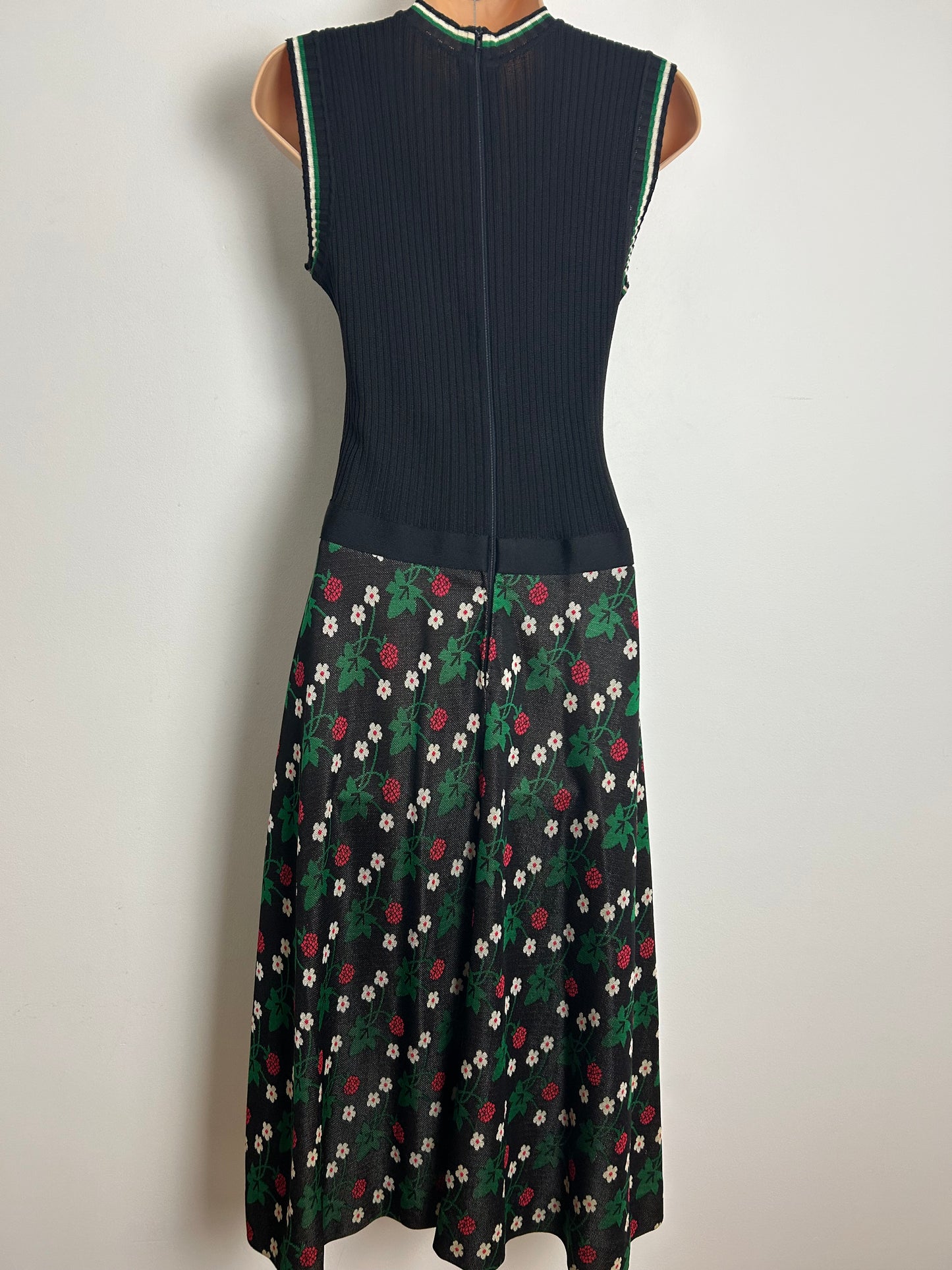 Vintage 1970s LANVIN Approx Size 10 Black Green Red & White Ribbed Strawberry Pattern Dress