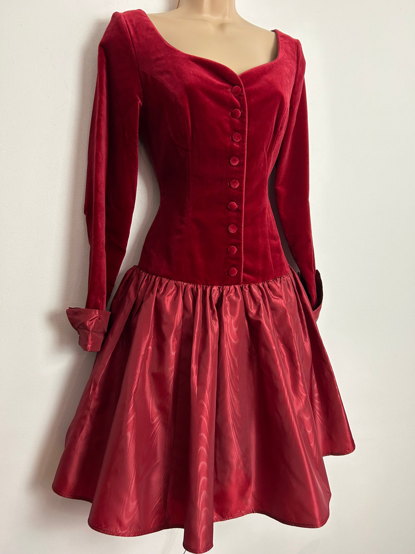 Vintage 1980s LAURA ASHLEY UK Size 6/8 (UK Size 10 On Label) Red Velvet & Moire Acetate Xmas Party Prom Dress