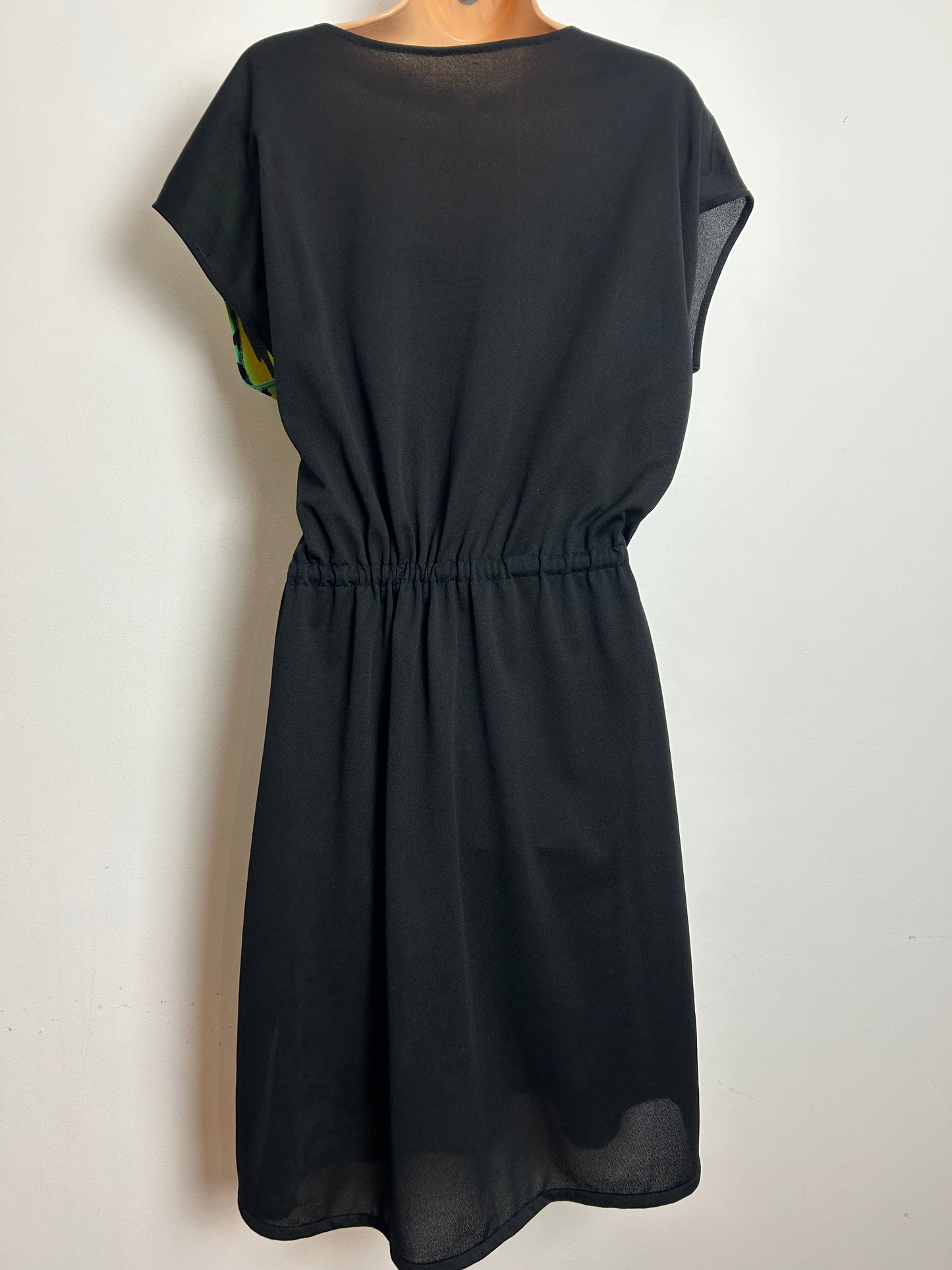Vintage 1980s Size 14 Black Green Turquoise & Beige Animal Print Pull Tie Day Dress