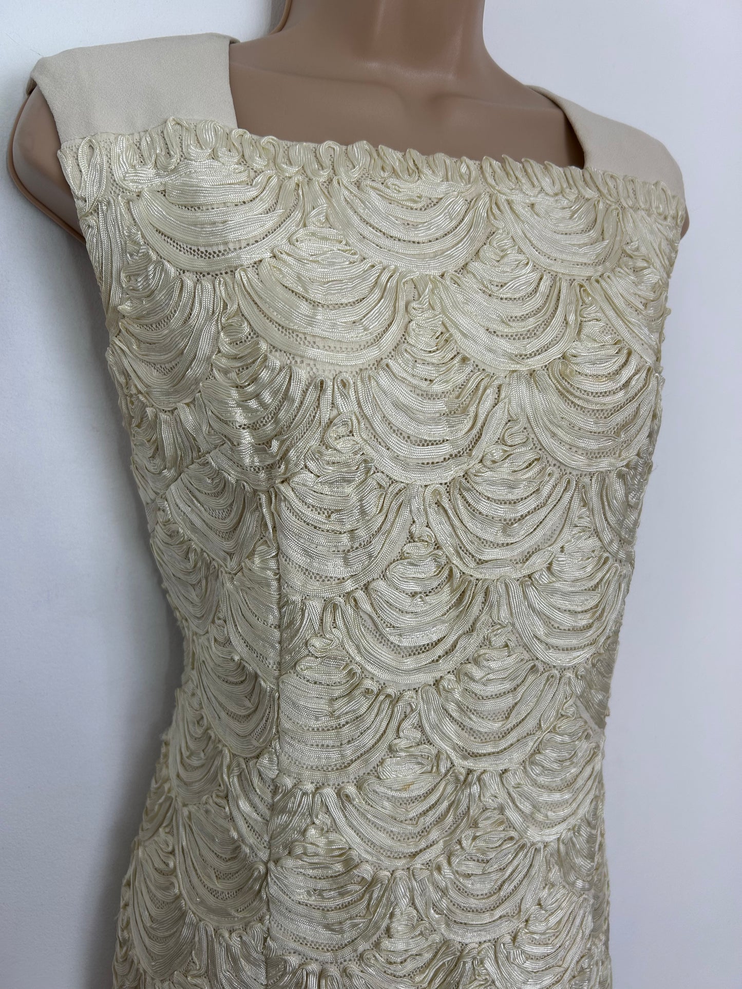 Vintage 1960s DUCHESSE MODELLE Size 10 Cream Braid Embellished Rayon Occasion Shift Mod Dress