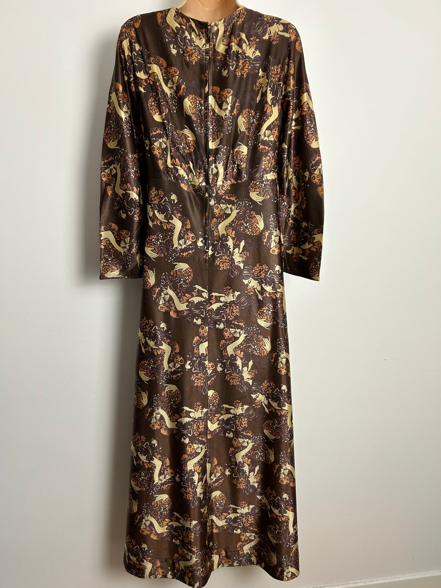 Vintage 1970s ANKEN Size 10 Brown & Beige Tones Figurine Novelty Print Long Sleeve Maxi Dress
