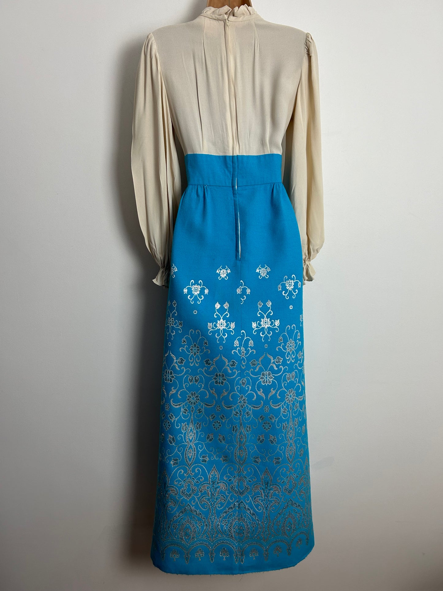 Vintage 1960s BERKERTEX UK Size 6-8 Turquoise & Cream Floral Detail Long Sleeve Occasion Maxi Dress