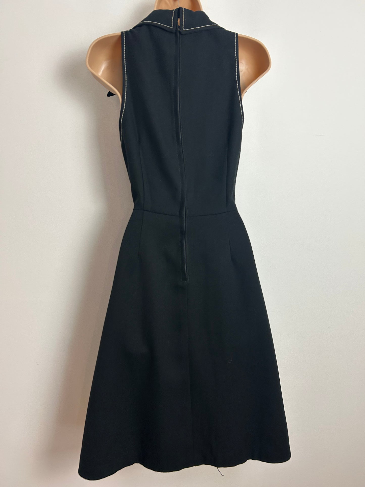 Vintage 1970s MICHAEL SINCLAIR Size 6 Black Sleeveless Wide Collared Pocket Detail Fit & Flare Mod Dress