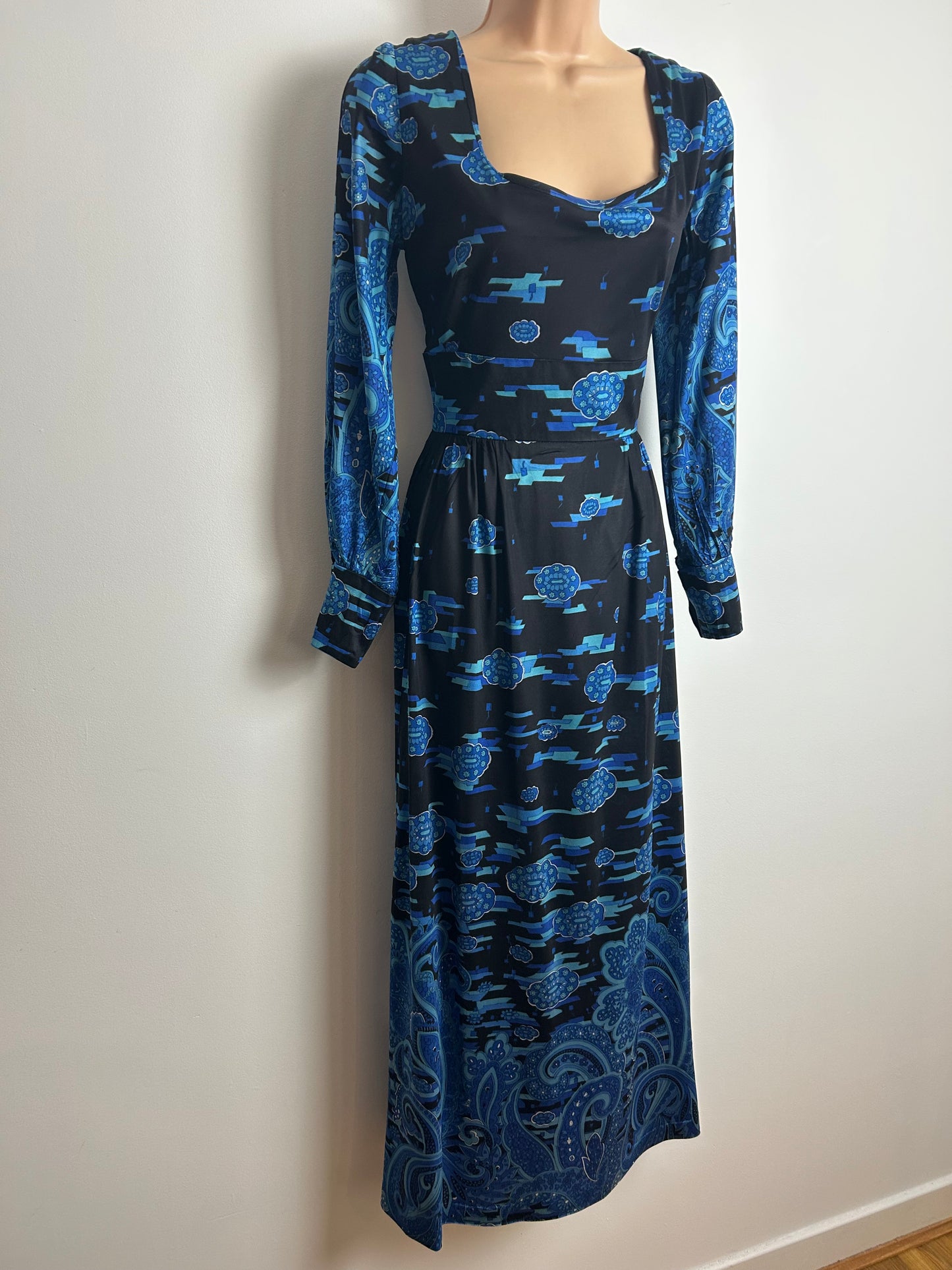 Vintage 1970s BERKERTEX Size 12 Black & Blue Tones Abstract Print Long Sleeve Maxi Dress
