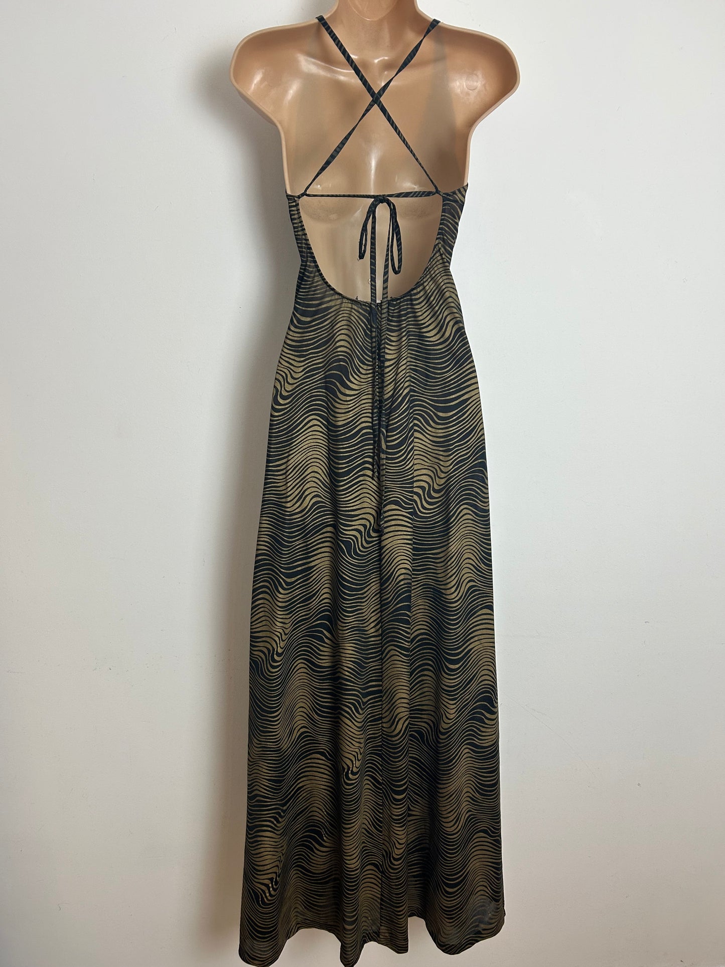 Vintage 1970s Size 6-8 Black & Dark Gold Wavy Stripe Print Open Back Cross Strap Maxi Dress