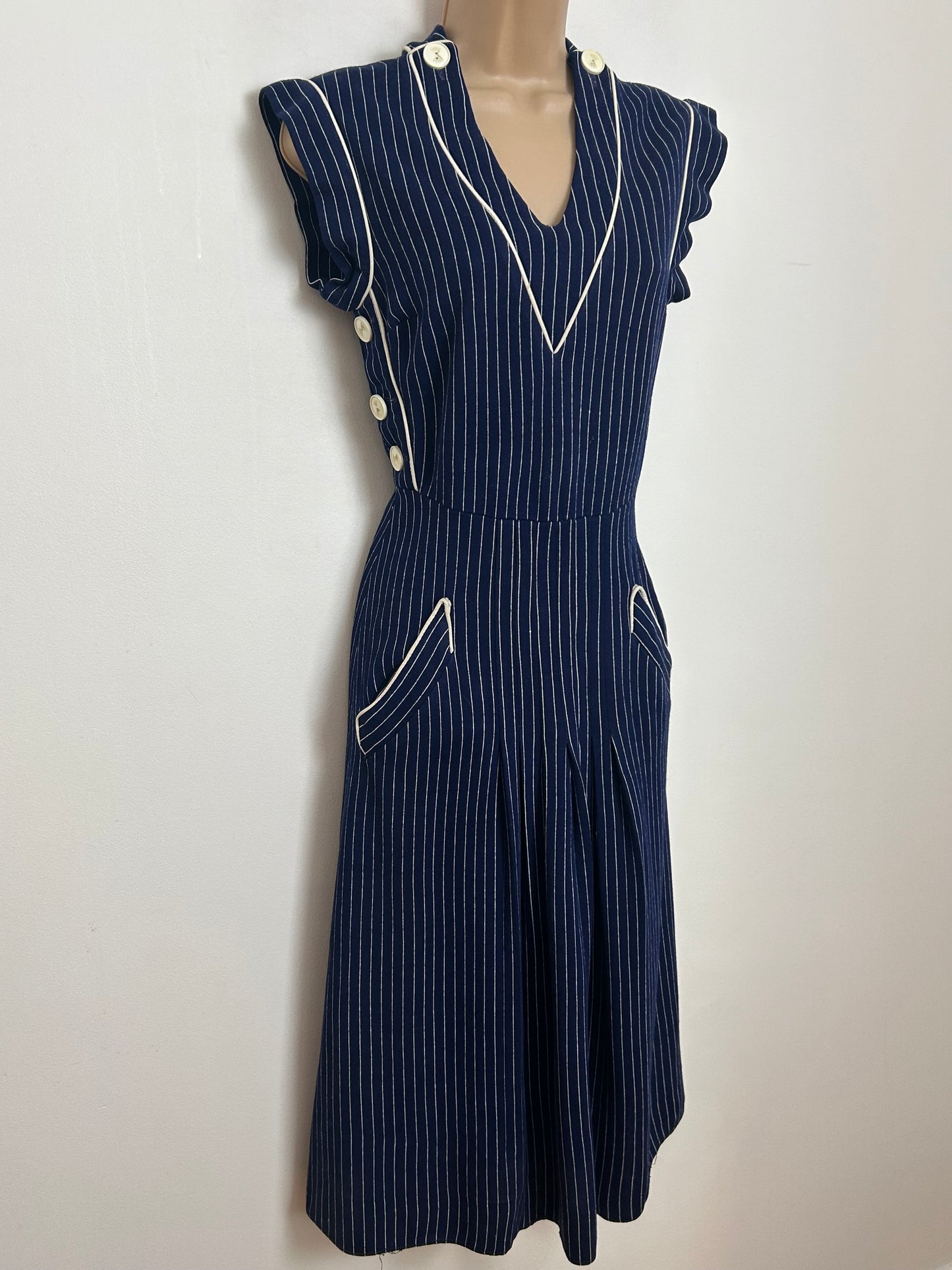 Vintage 1970s Size 6-8 Navy Blue & White Stripe Print Button Detail Wool Jersey Feel Day Dress