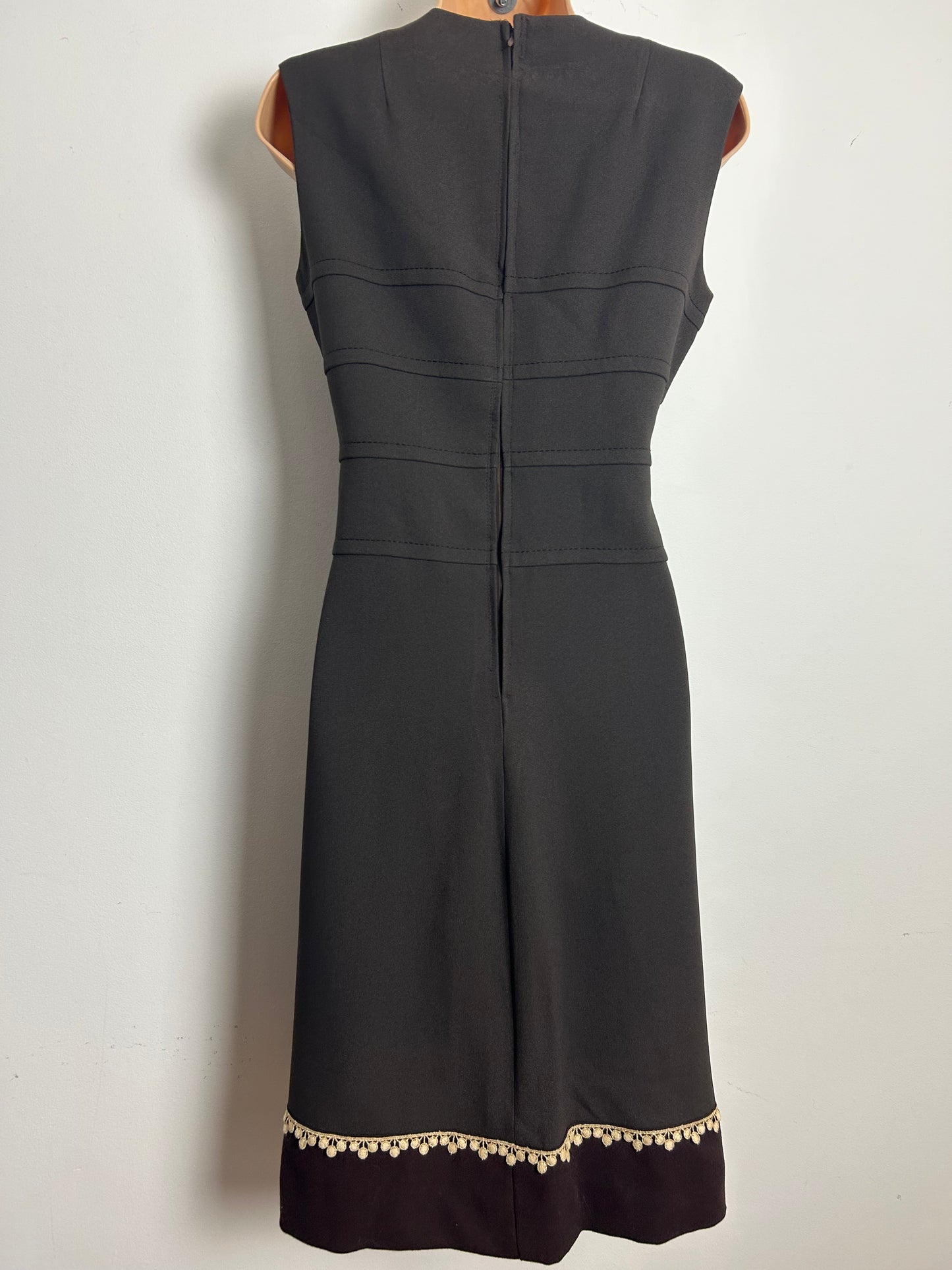 Vintage 1960s ZOLLNER Size 10 Brown Sleeveless Gold Lace Braid Trim Mod Dress