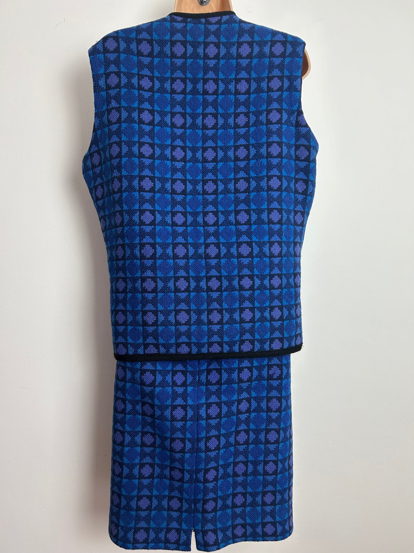 Vintage 1960s Size 12 WELSH TAPESTRY Blue & Purple Check Print Heavy Wool Two Piece Waistcoat & Skirt Suit