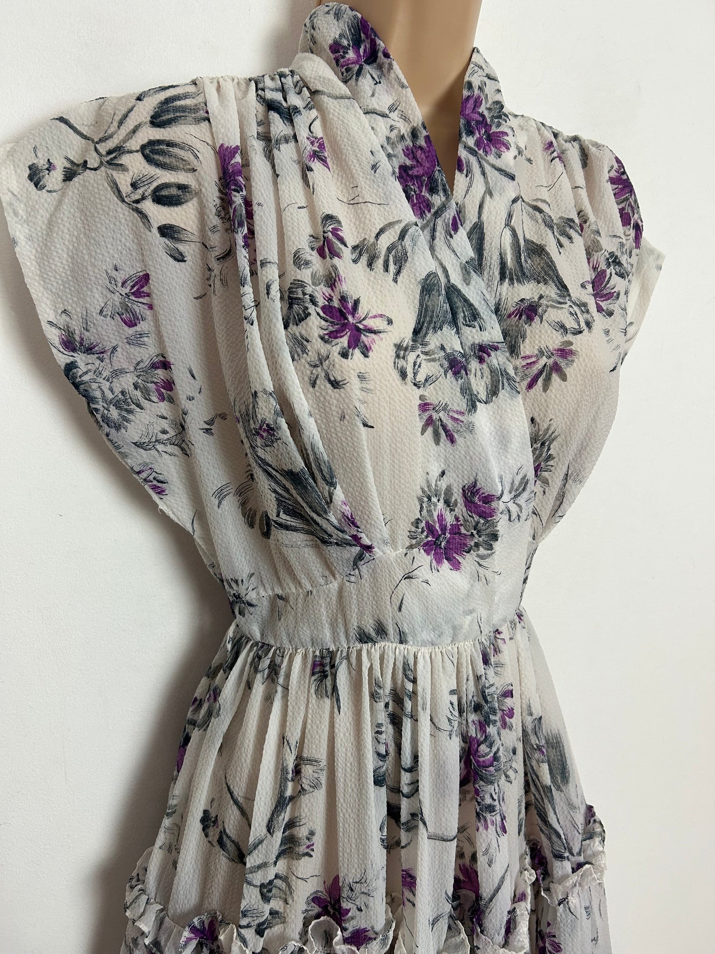 Vintage Late 1940s UK Size 6-8 White Grey & Purple Floral Print Nylon Cap Sleeve Dress