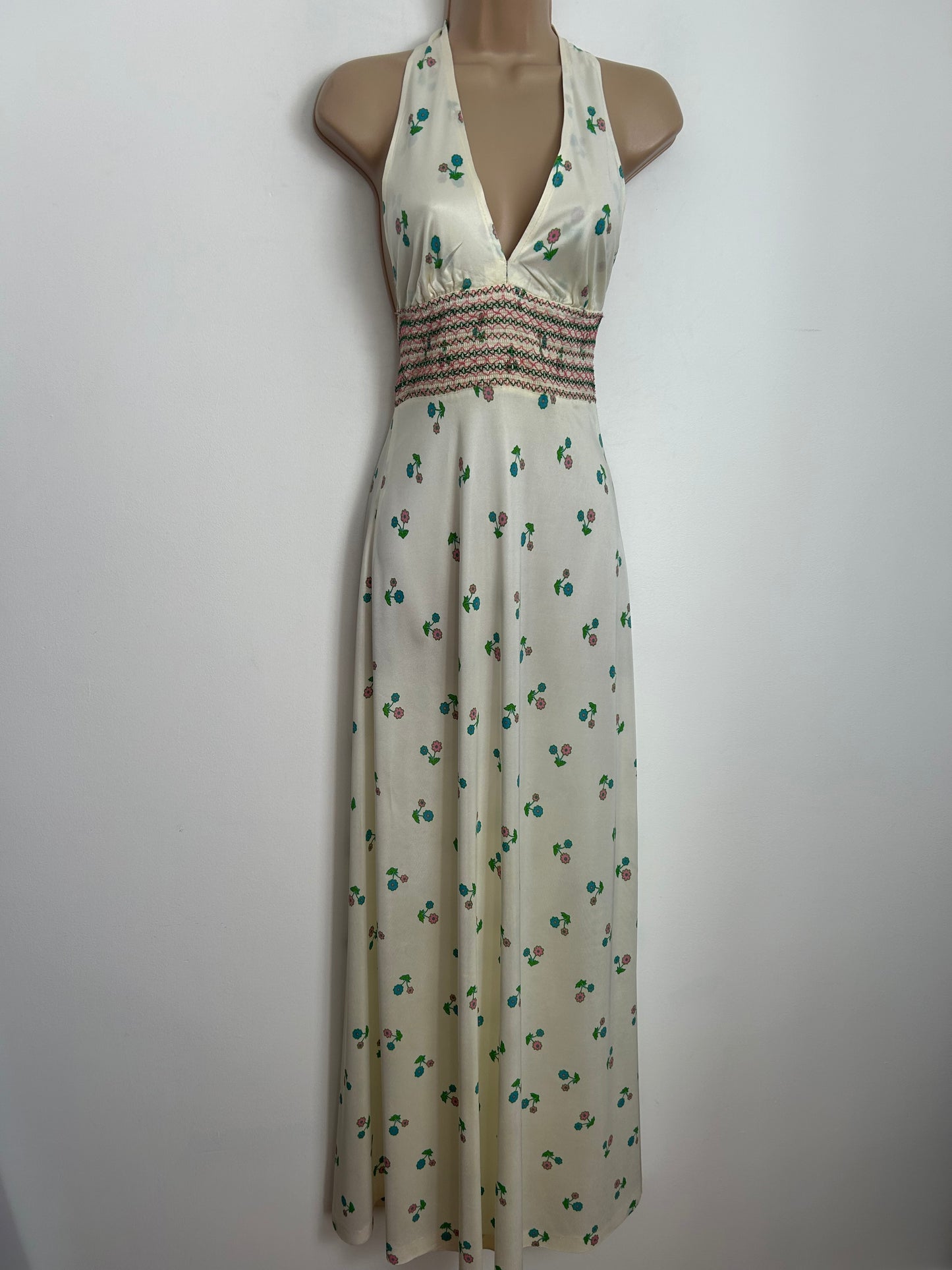 Vintage 1970s Size 6 Pretty Ivory White Pink Blue & Green Floral Print Halter Neck Summer Maxi Dress