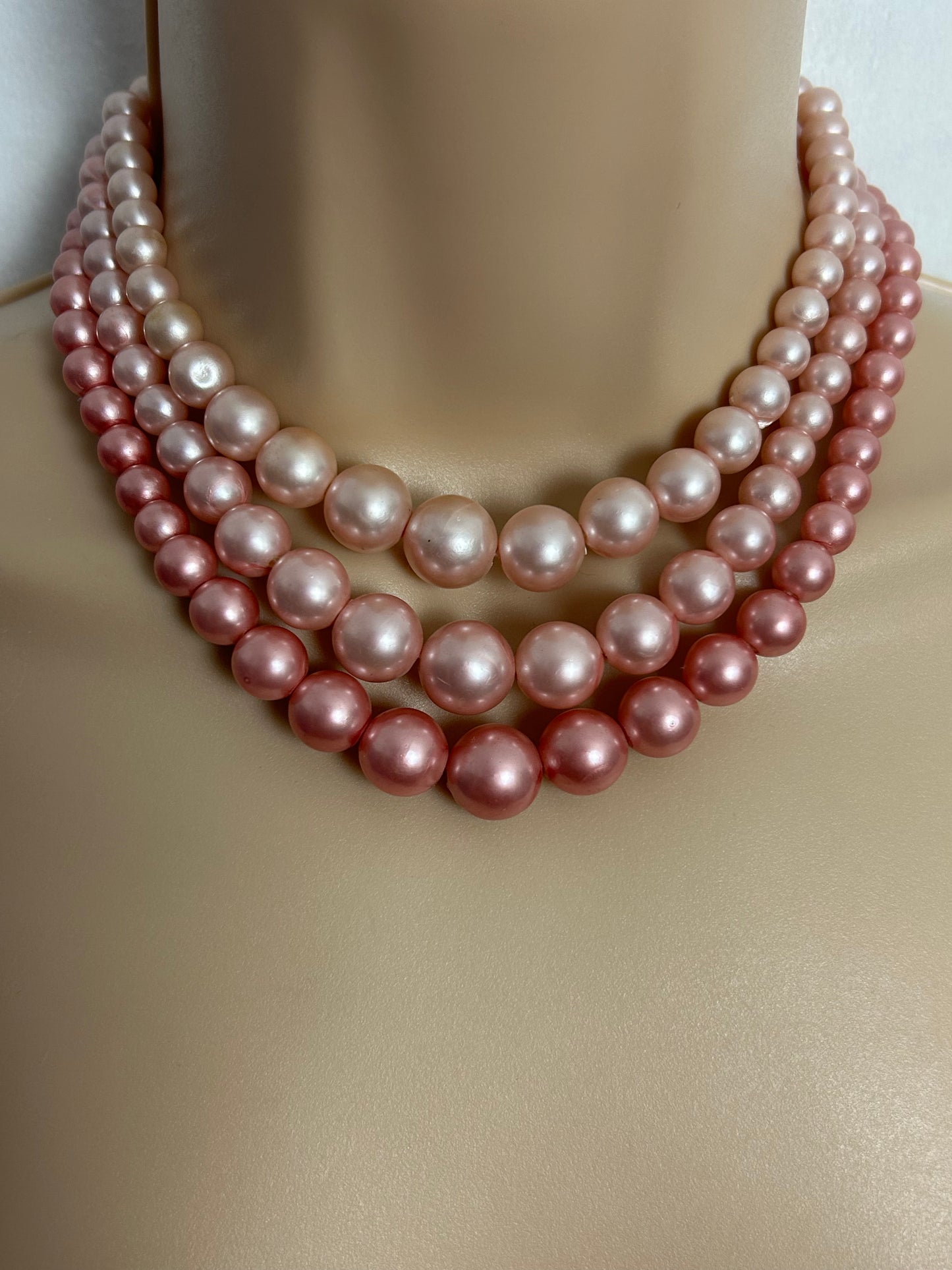 Vintage 1960s Pink Tones Plastic Bead Triple Strand Choker Necklace