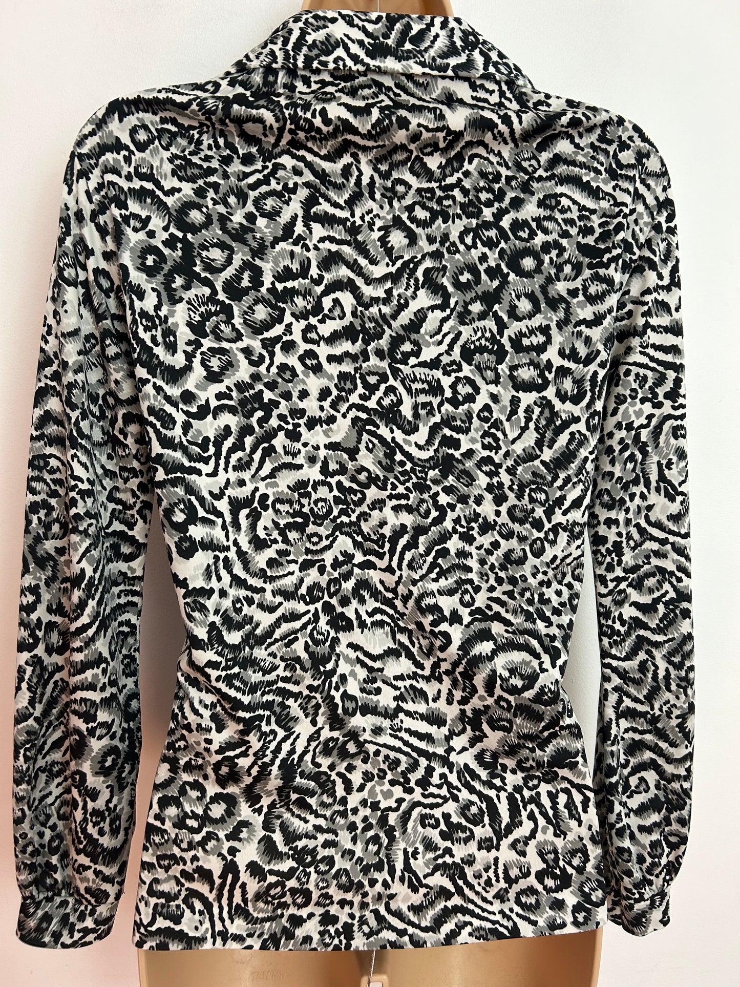 Vintage 1970s UK Size 8-10 Black White & Grey Leopard Animal Print Long Sleeve Blouse Style Shirt