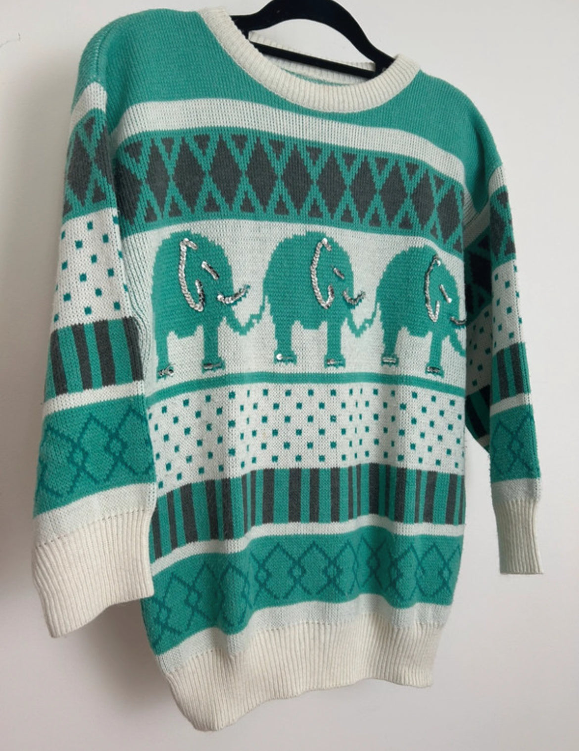 Vintage 1980s Size 10-12 Mint Green & White Elephant Pattern Novelty Jumper