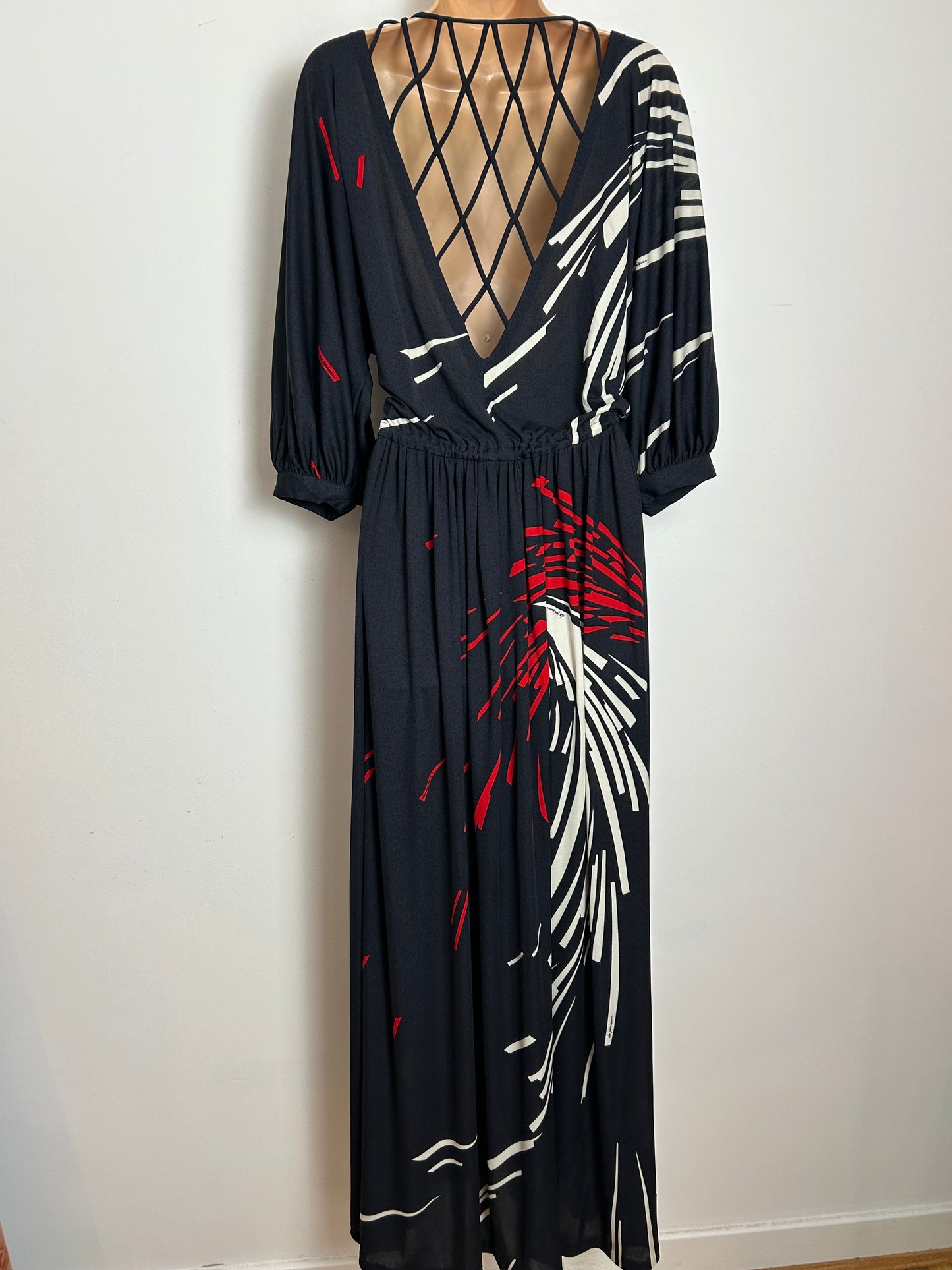 Vintage Late 1970s Rare DE PARISINI Size 12-14 Black White & Red Abstract Stripe Print Signed Silk Jersey Maxi Dress