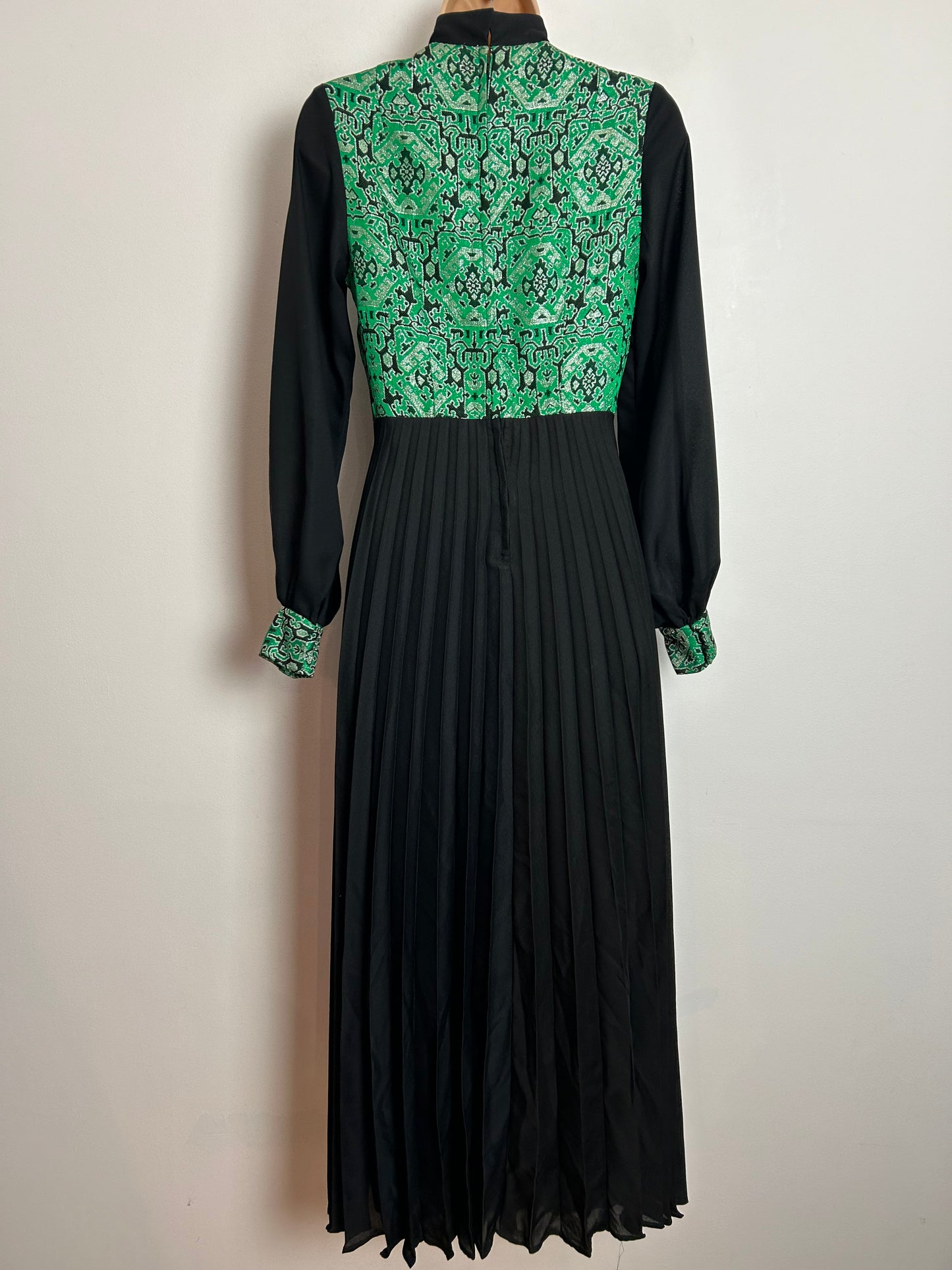 Vintage 1960s SHUBETTE UK Size 6 Black Green & Silver Brocade Pleated Occasion Evening Maxi Dress