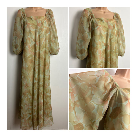 Vintage 1970s Size 8 Pale Green & Brown Floral Print Mid Length Puffed Sleeve Smock Style Maxi Dress